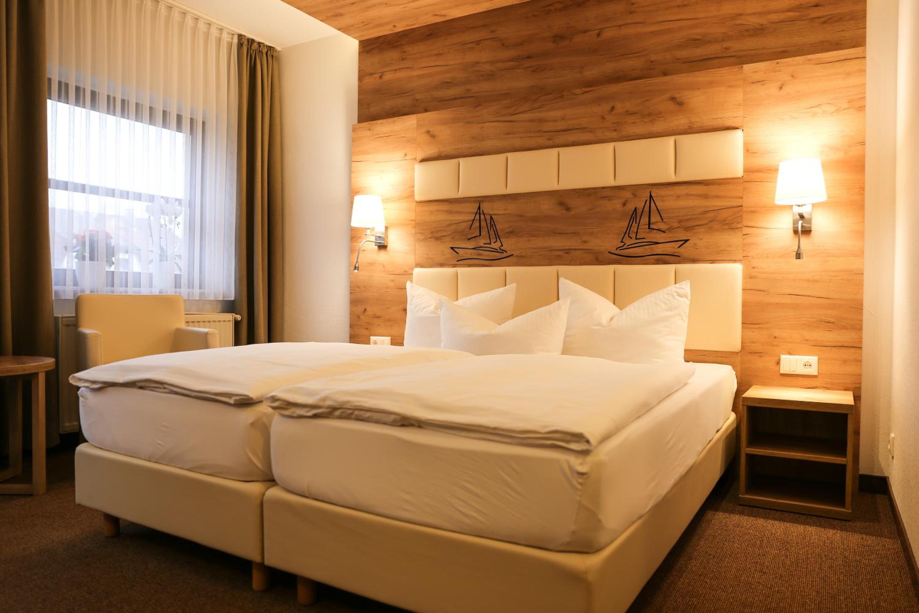 Double Room (1 Adult) - Photo 5