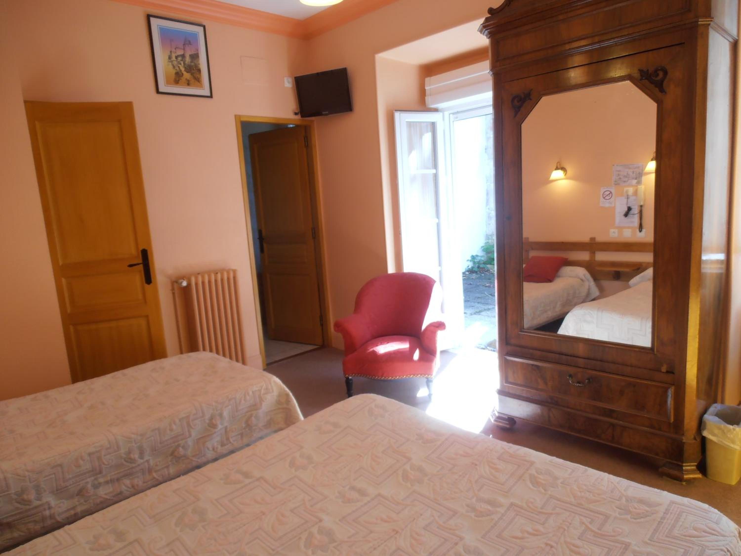 Triple Room photo 2
