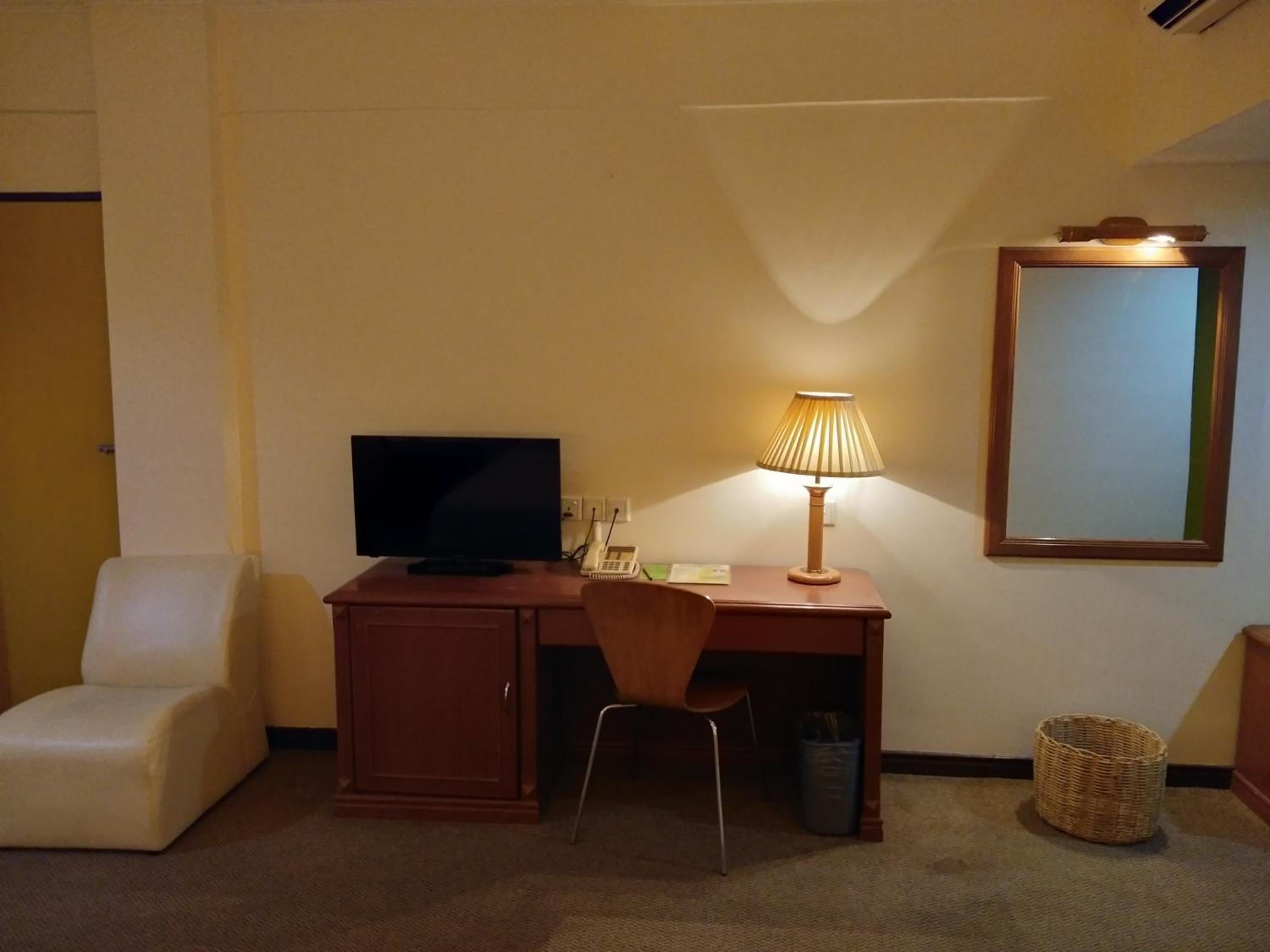 Deluxe King Room photo 1