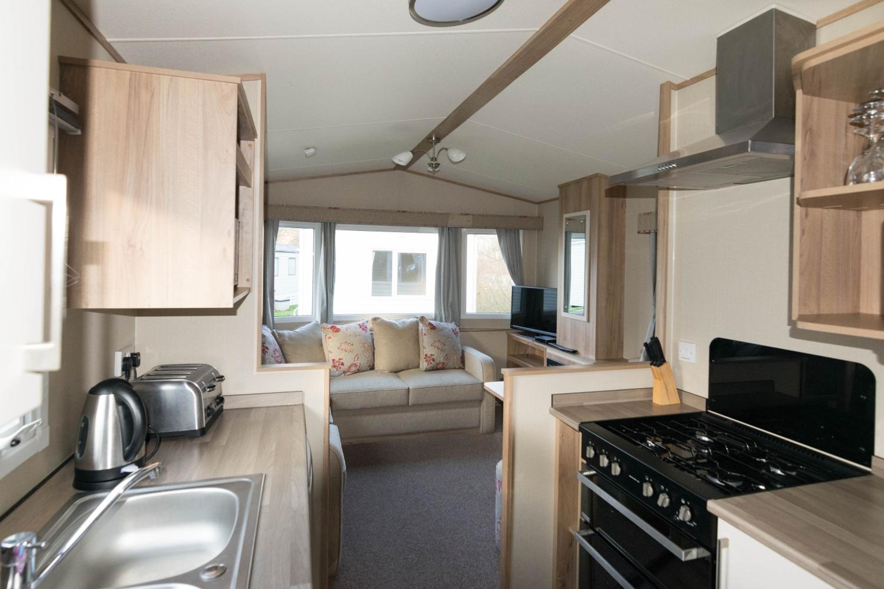 4 Berth Comfort Caravan Pet Free photo 2