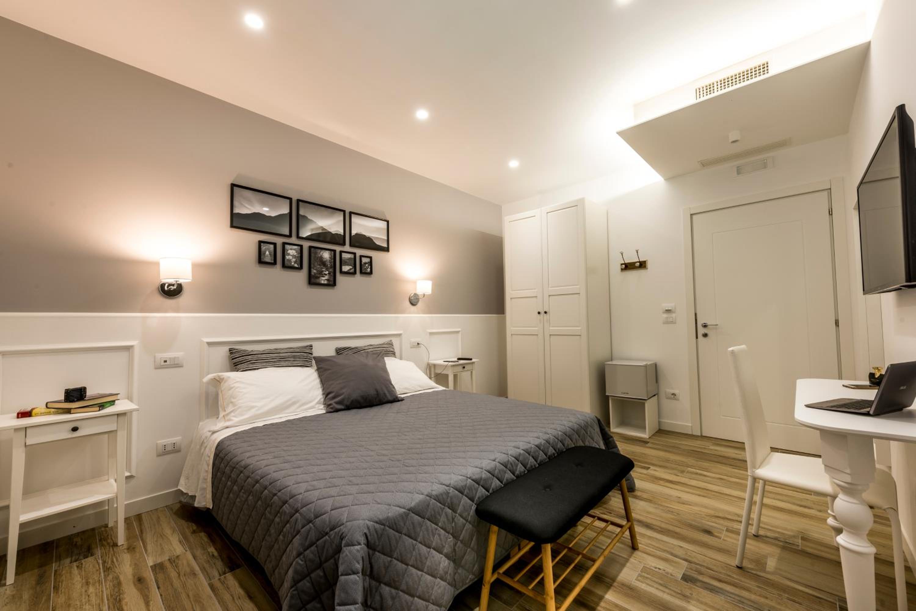Double Room photo 2