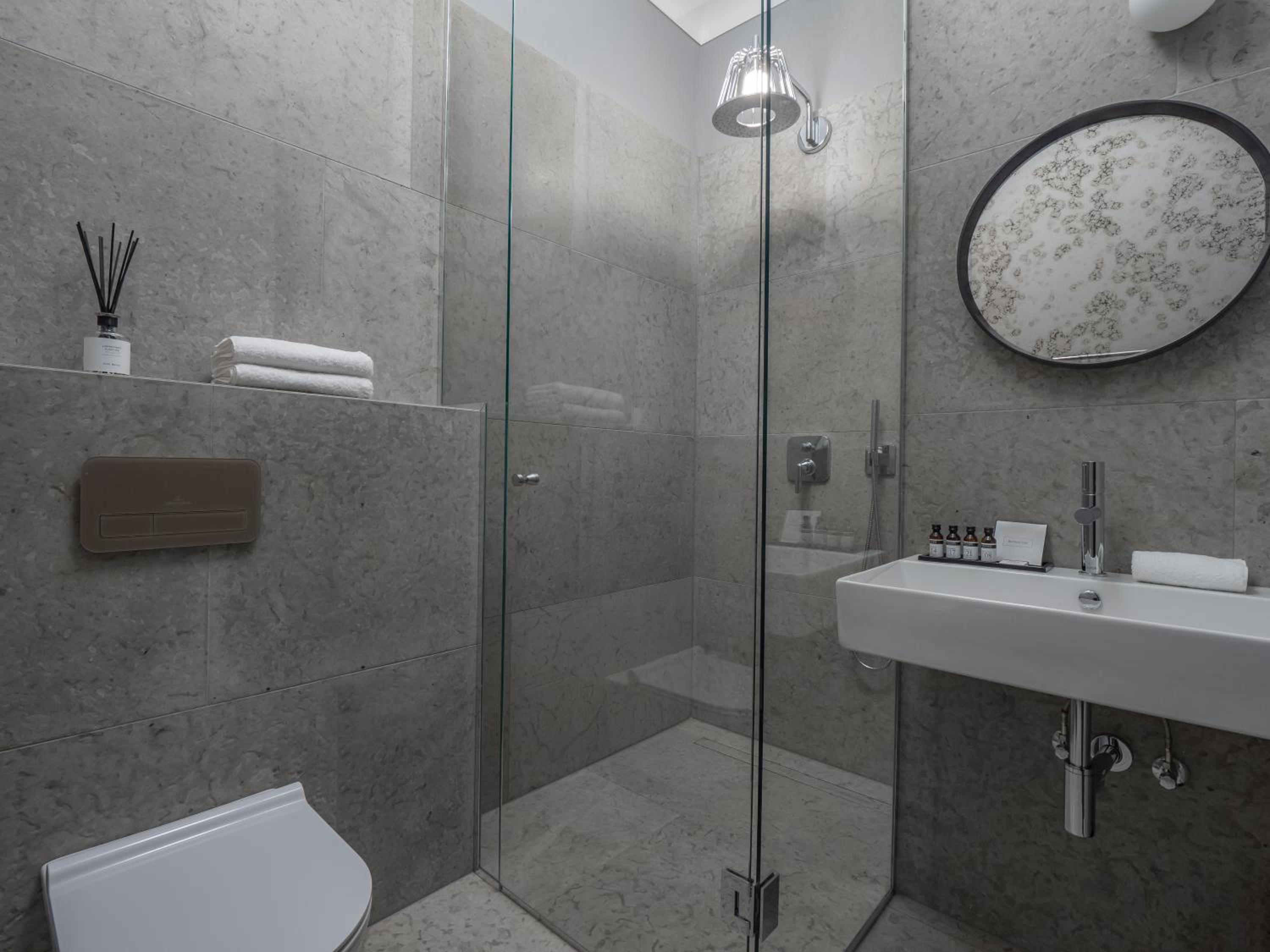 Deluxe Double Room - Photo 6
