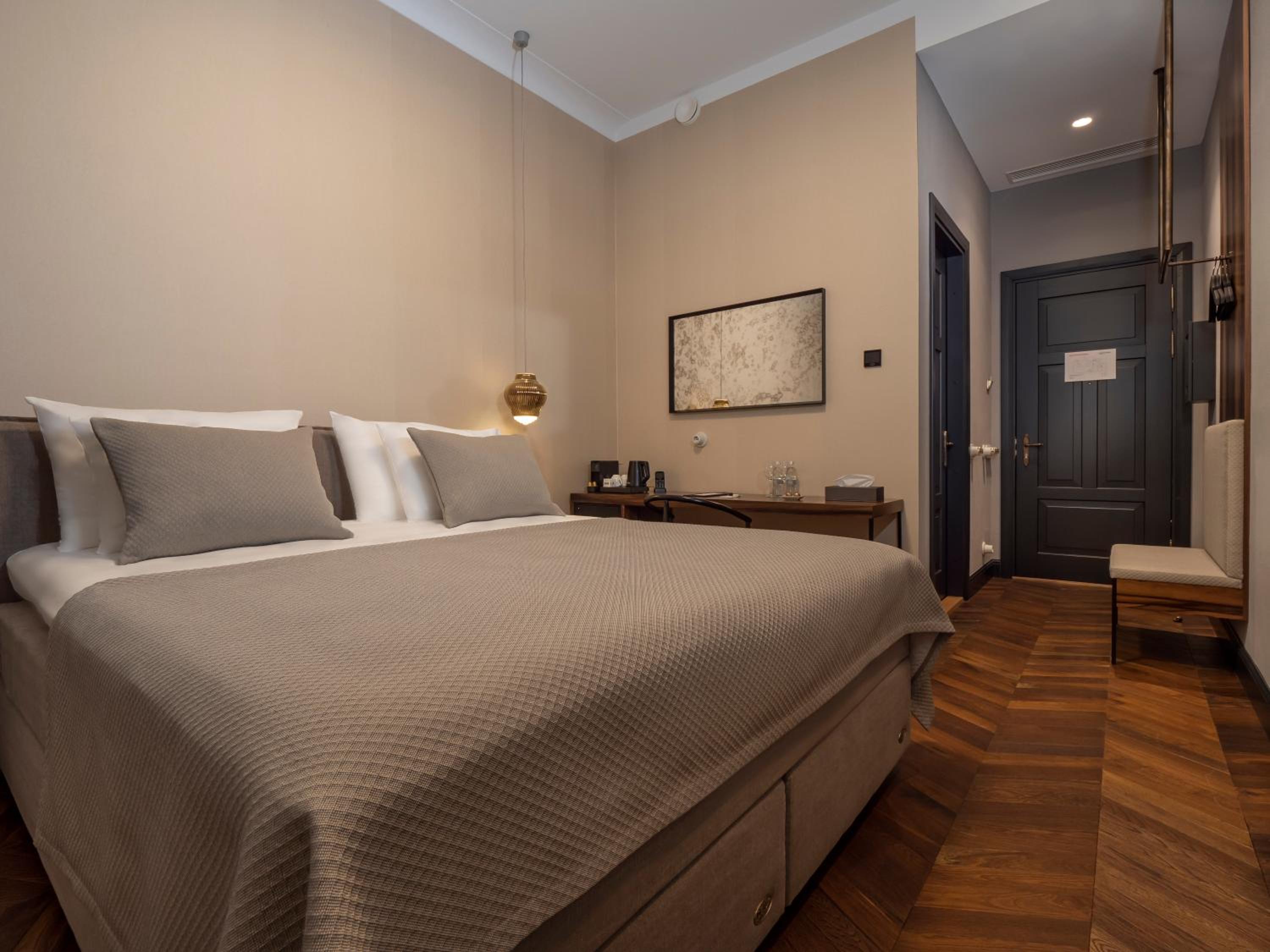 Deluxe Double Room - Photo 3