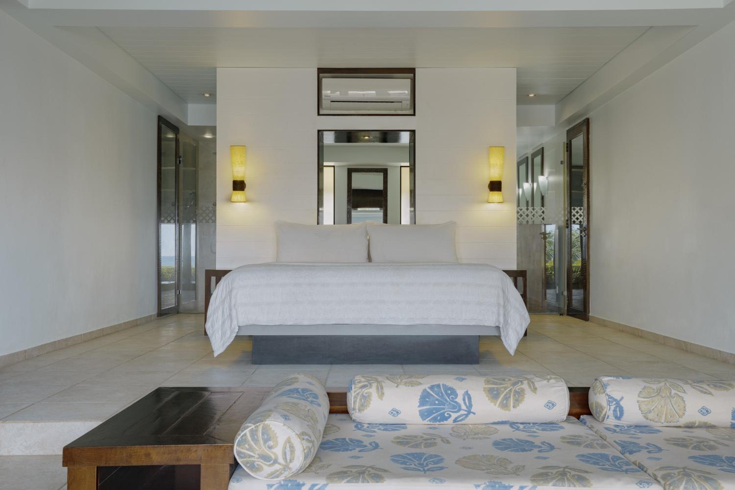 Deluxe Suite Ocean Front