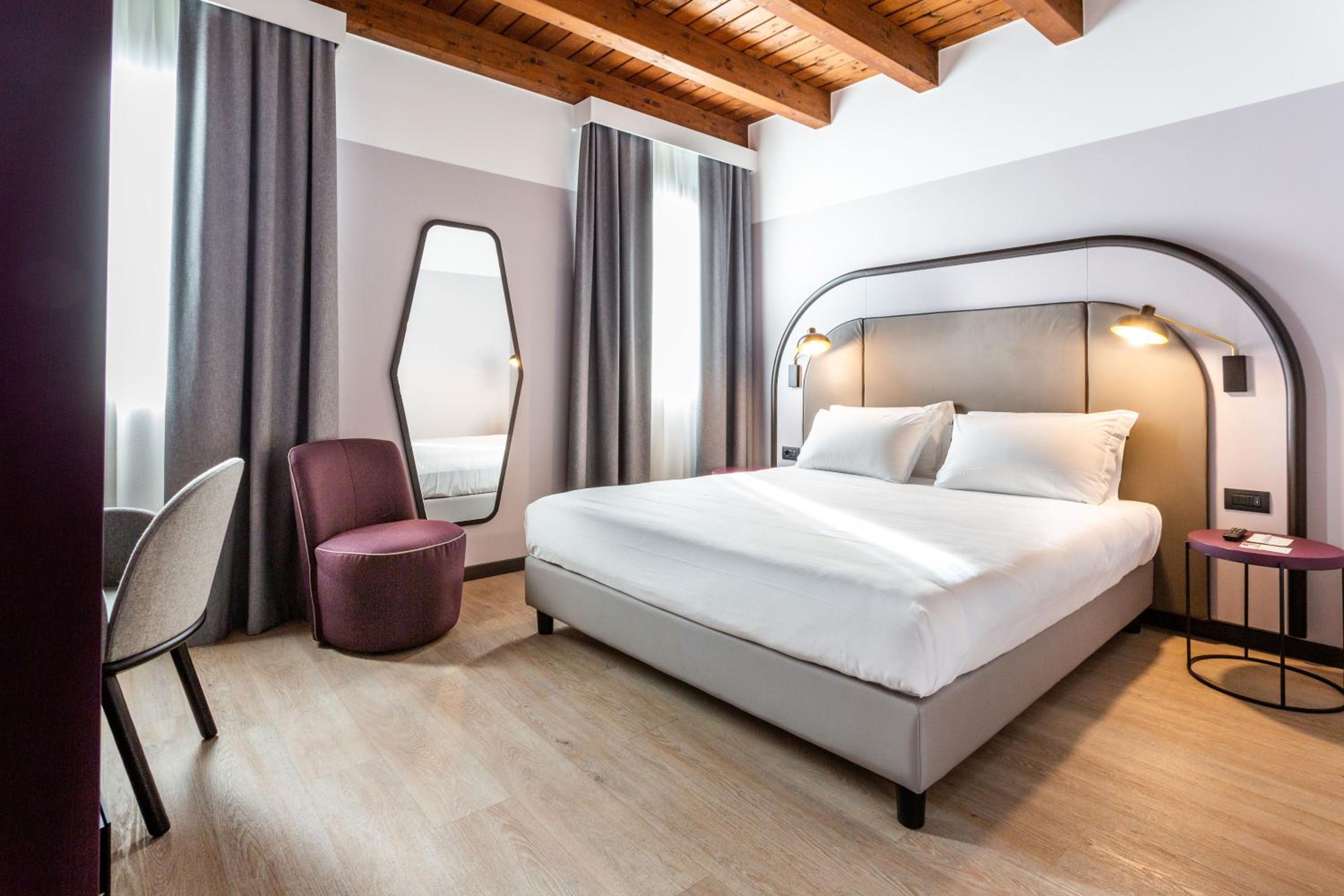 Superior Double or Twin Room - Photo 1