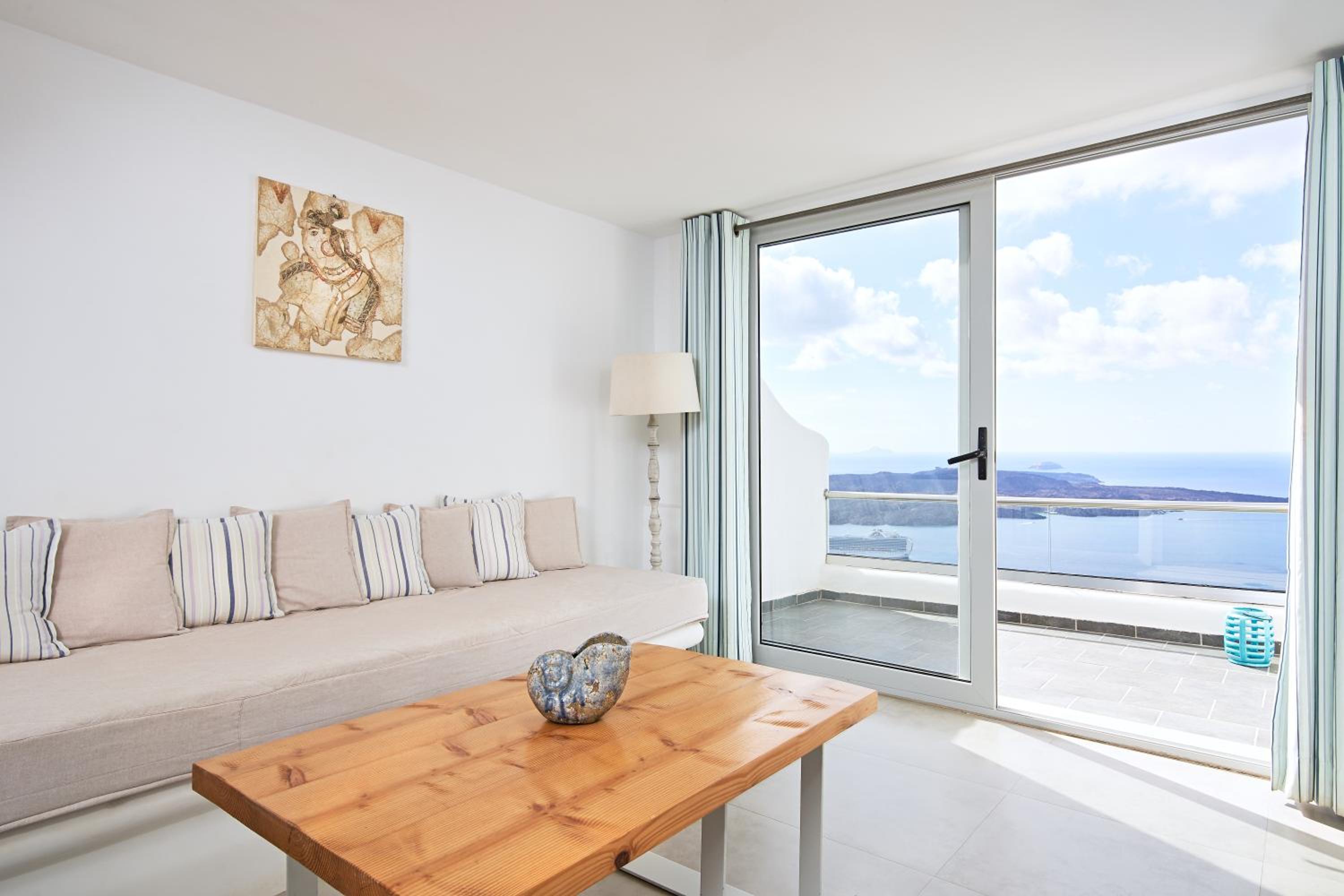 Junior Suite with Caldera View - Photo 6