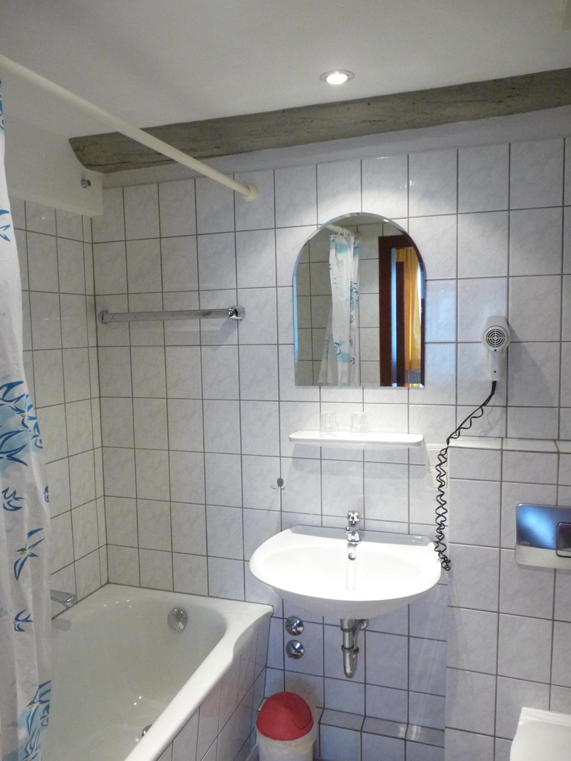 Double Room - Photo 6