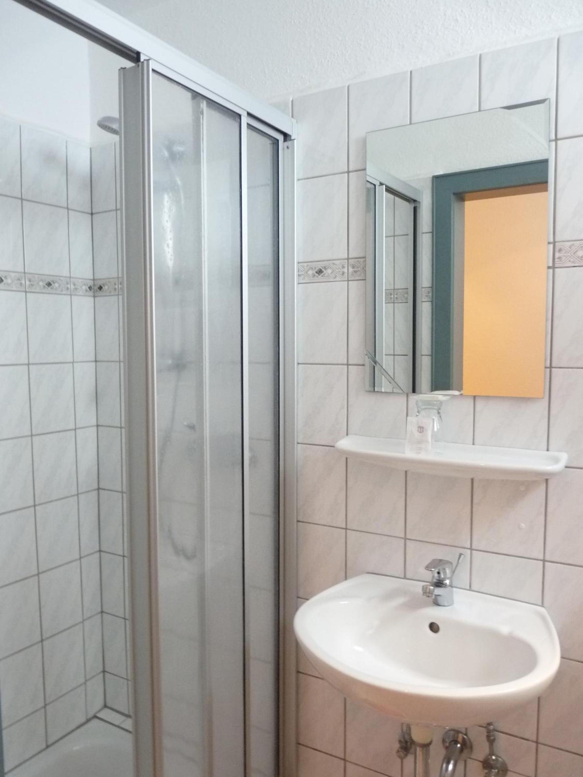 Double Room - Photo 5