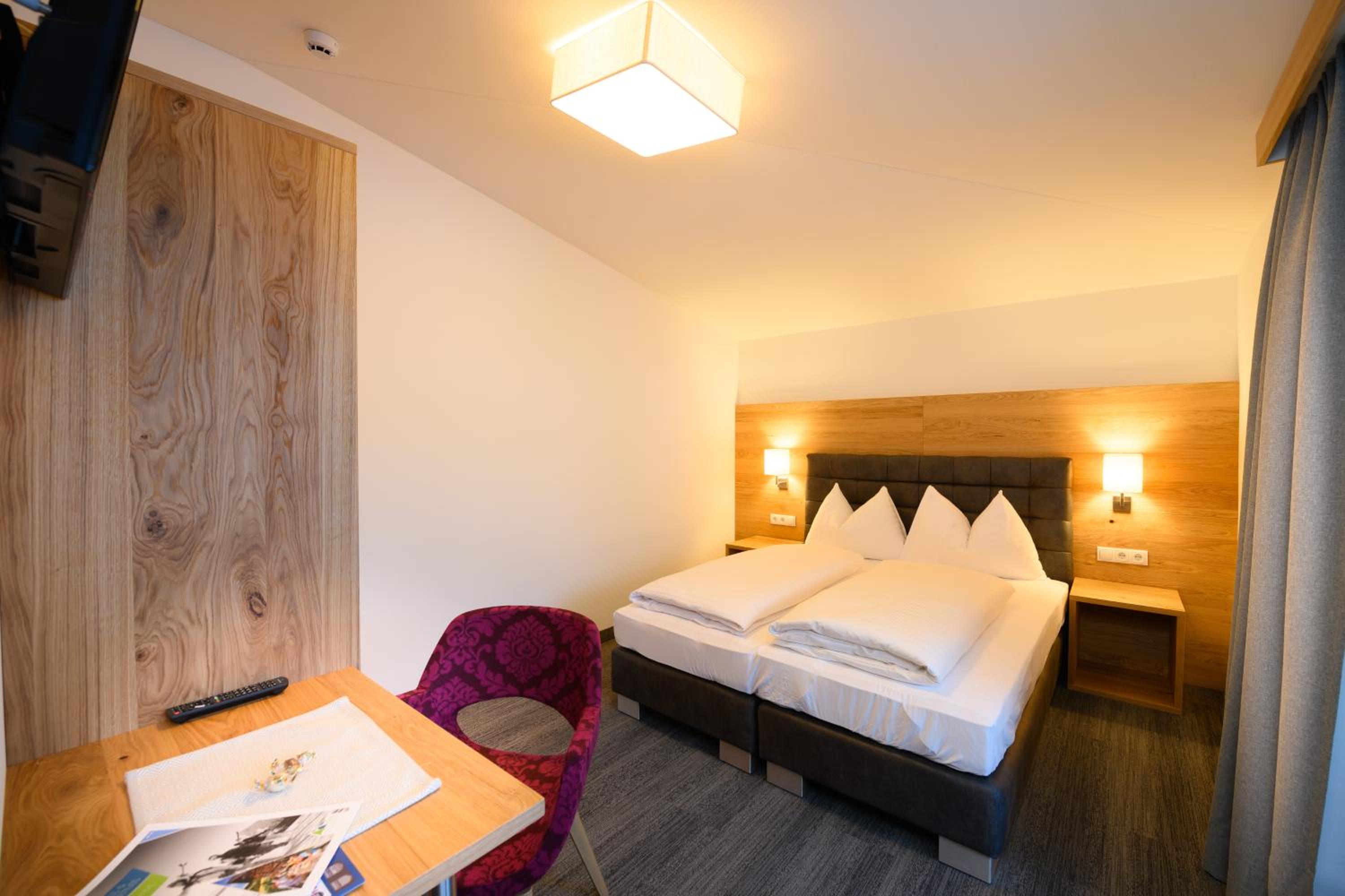 Large Single Room