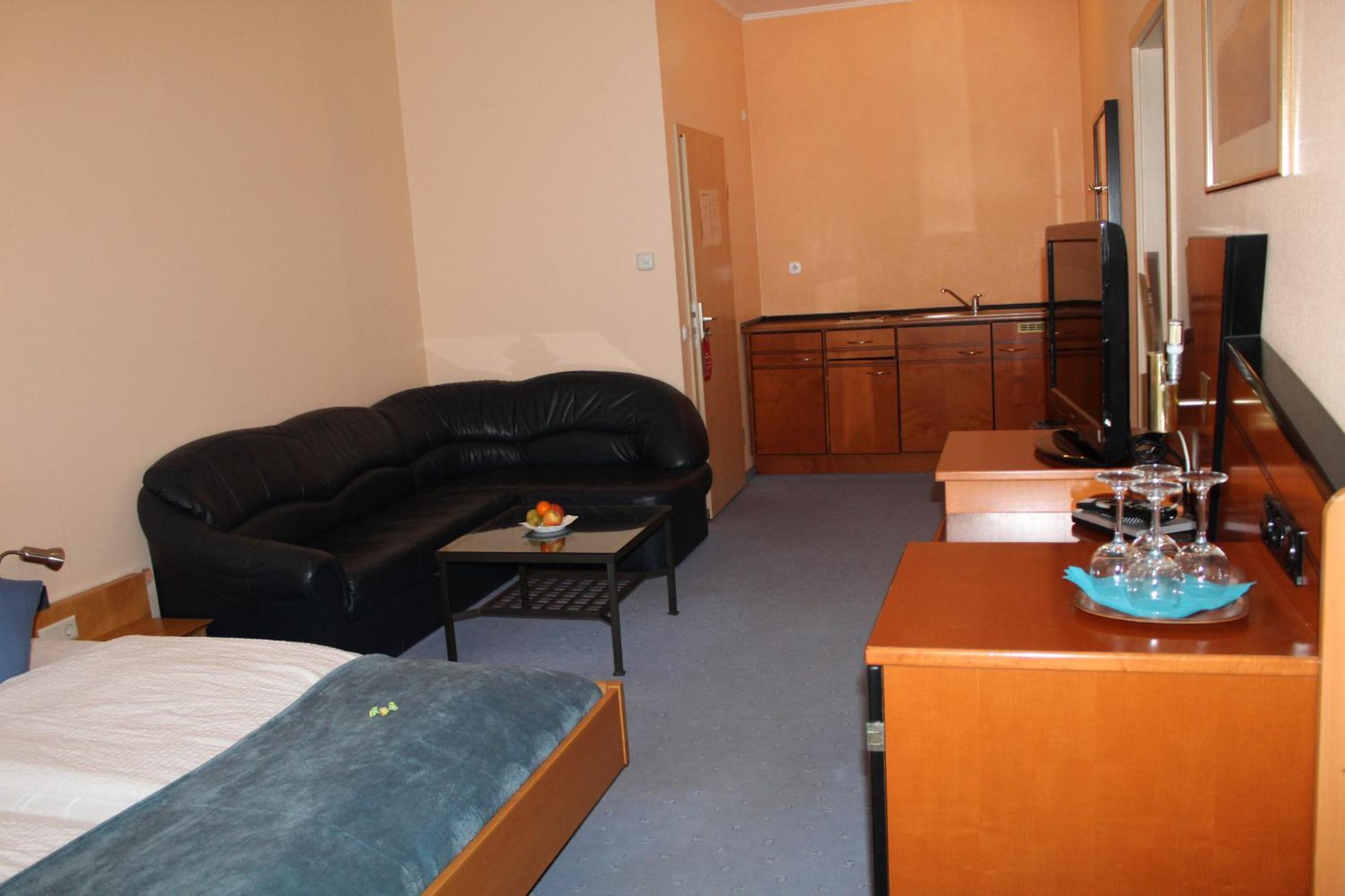 Quadruple Room - Photo 1