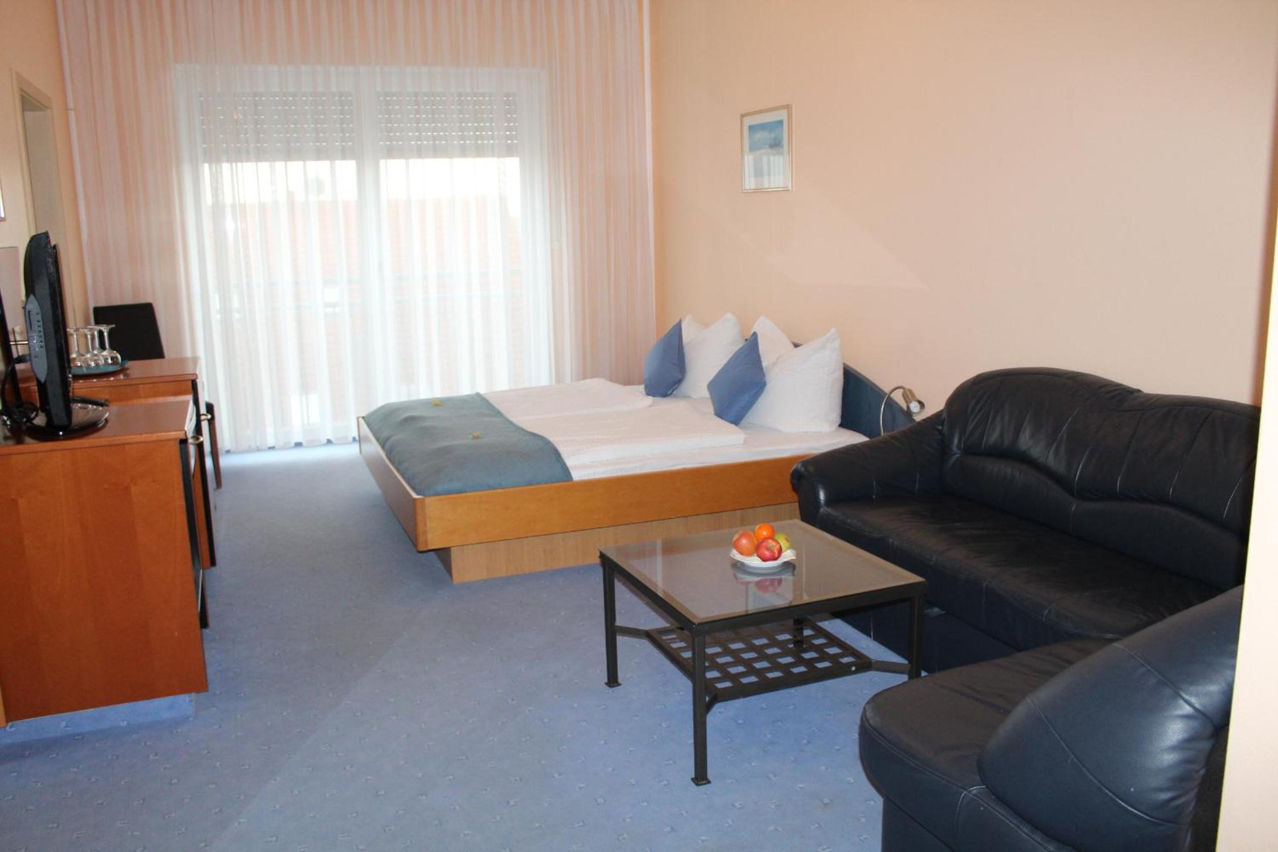 Quadruple Room - Photo 3
