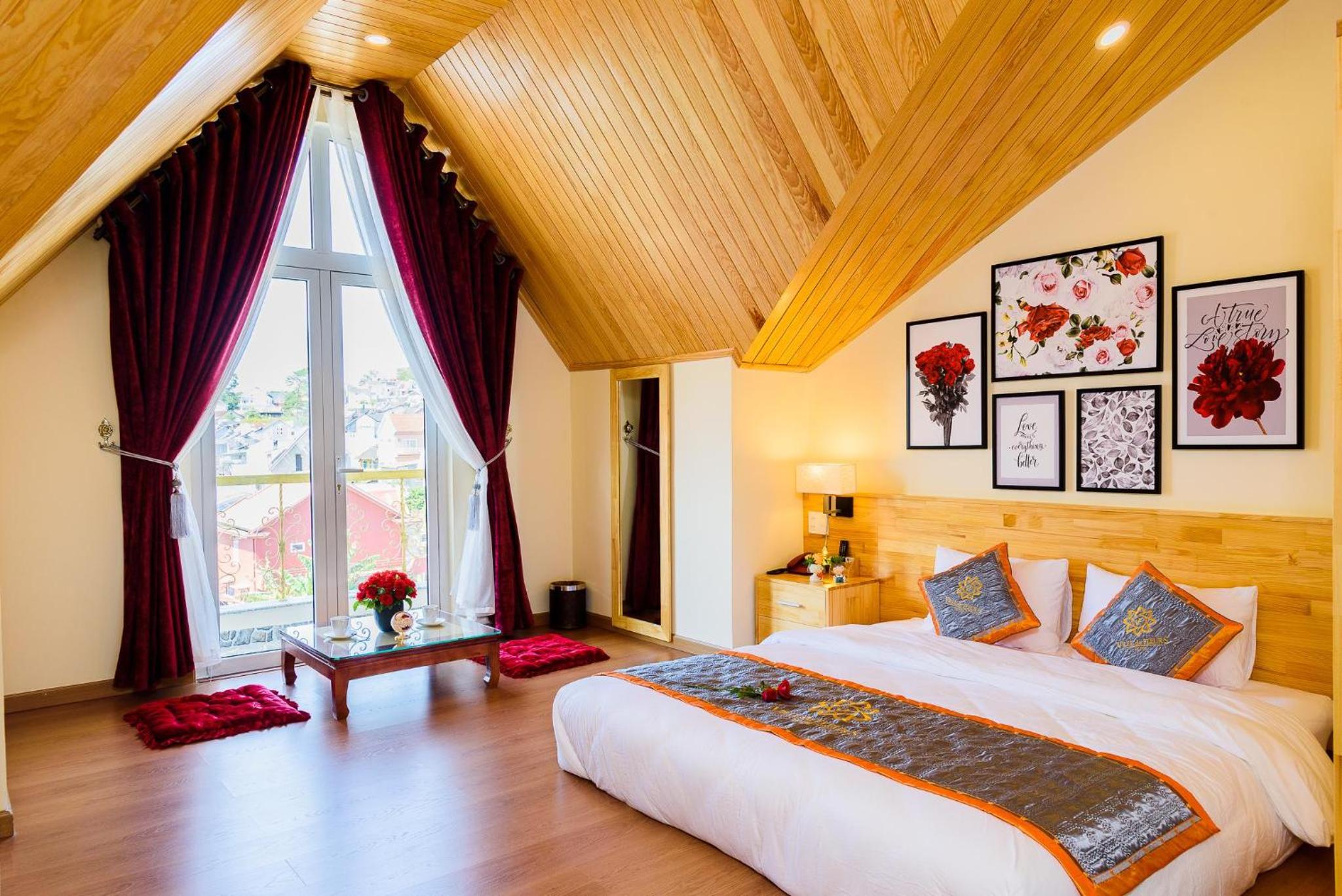 King Room with Balcony