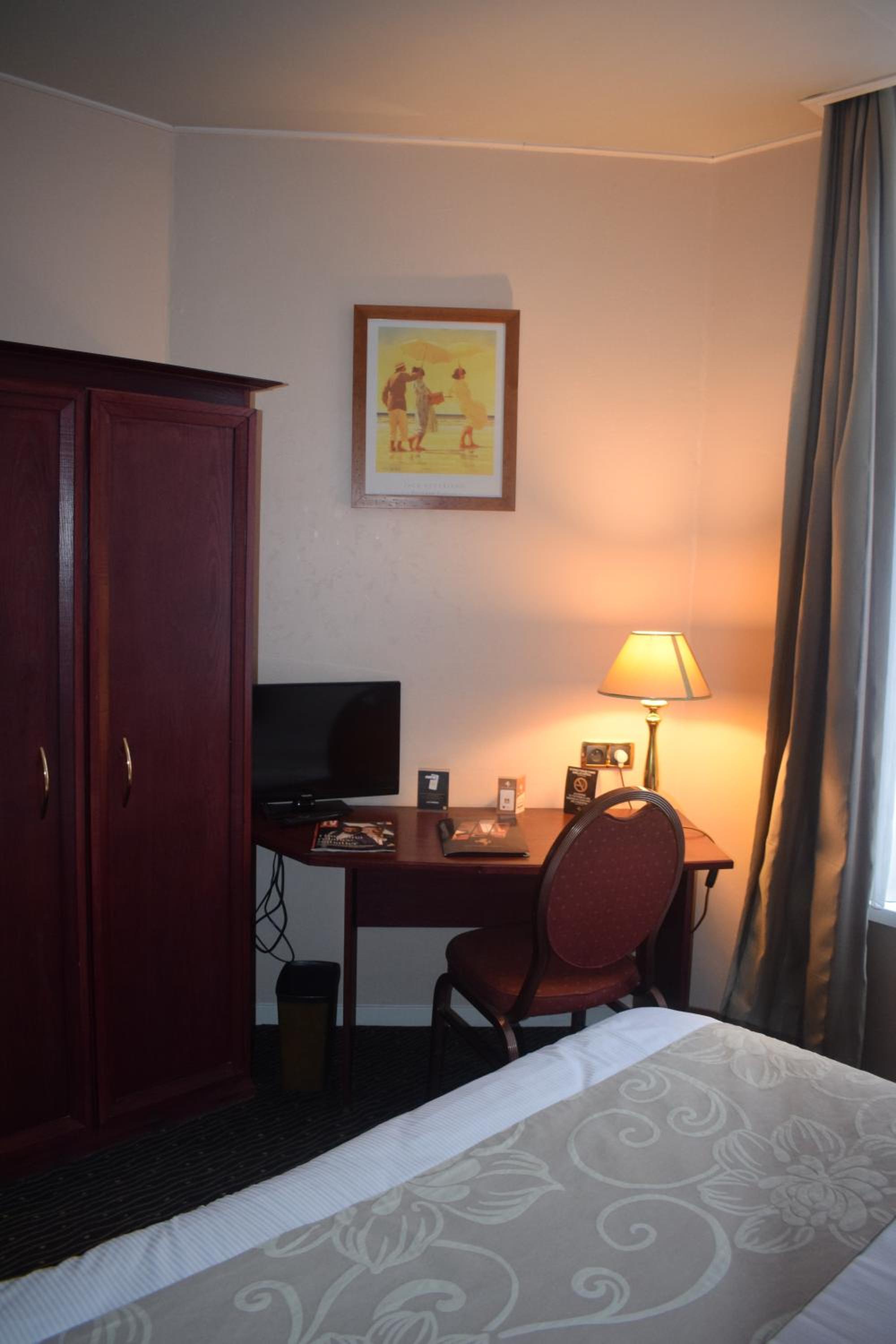Double Room - Photo 6