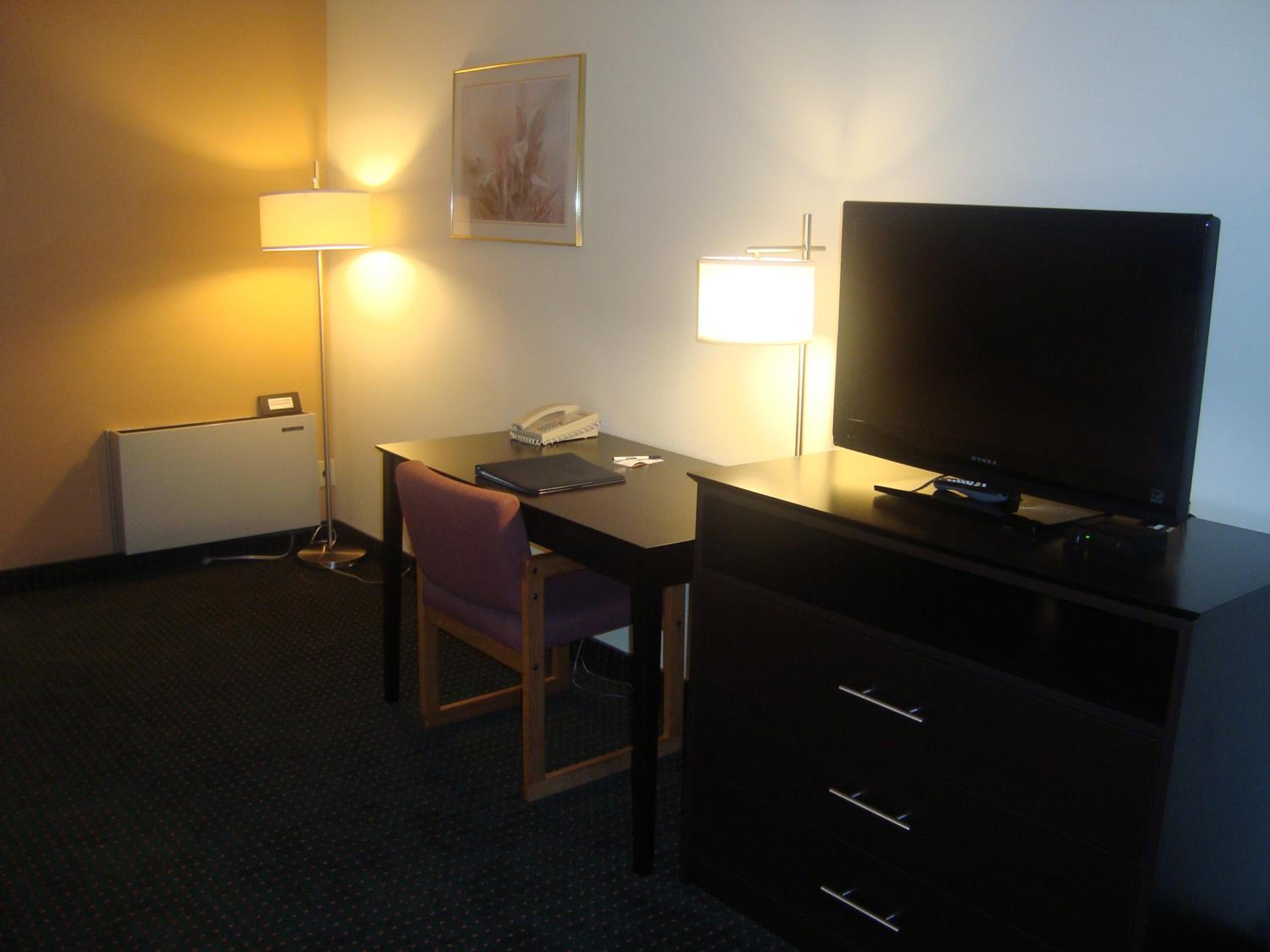 King Room - Non-Smoking - Photo 4