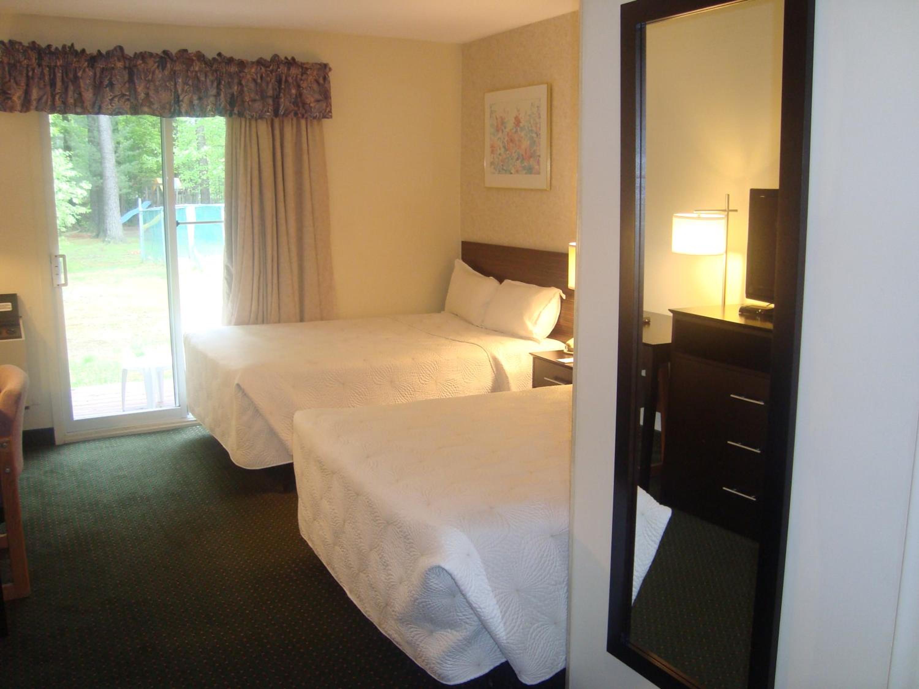 Superior Queen Room with Two Queen Beds - Non-Smoking - Photo 1
