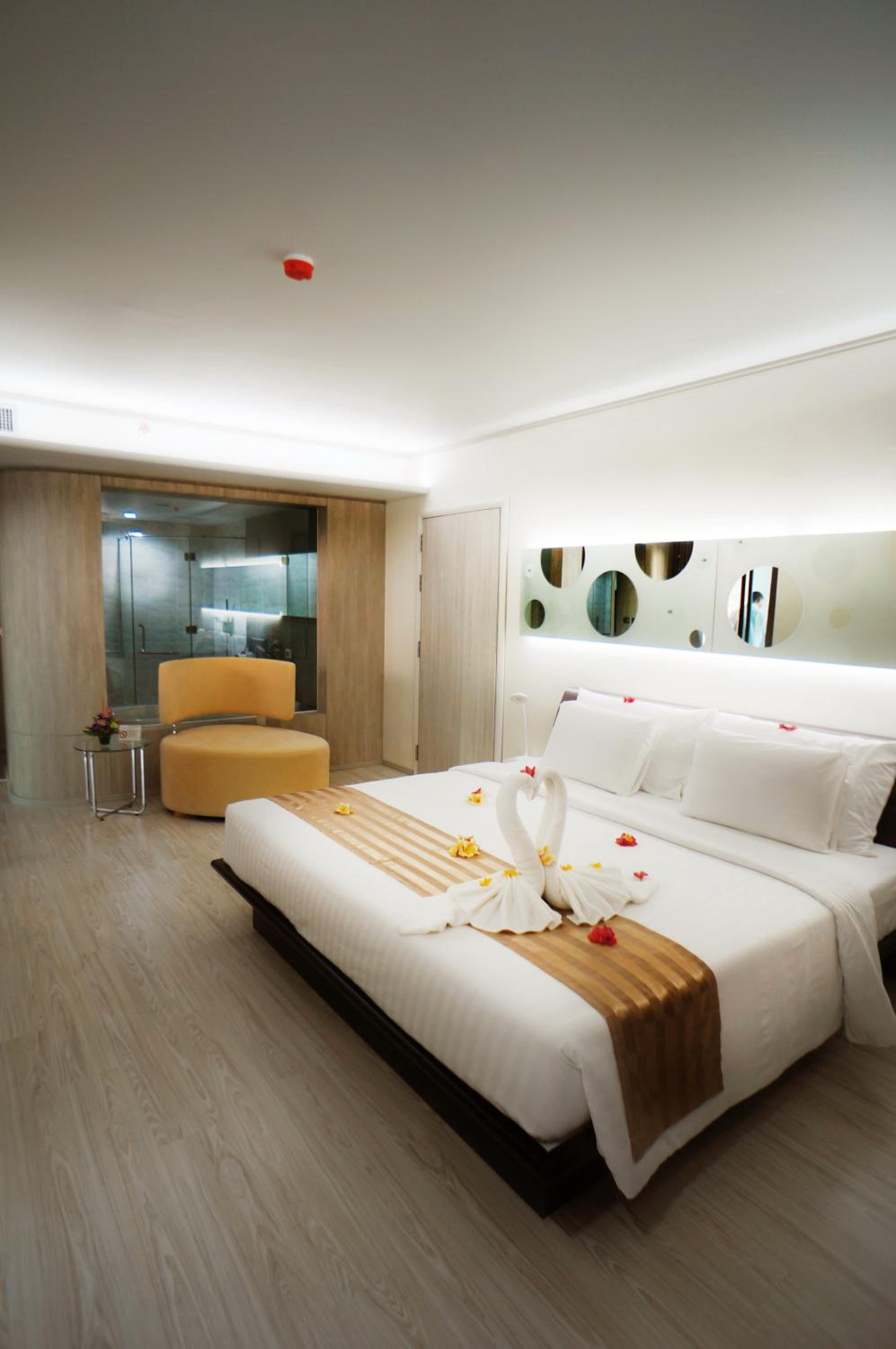 room photo