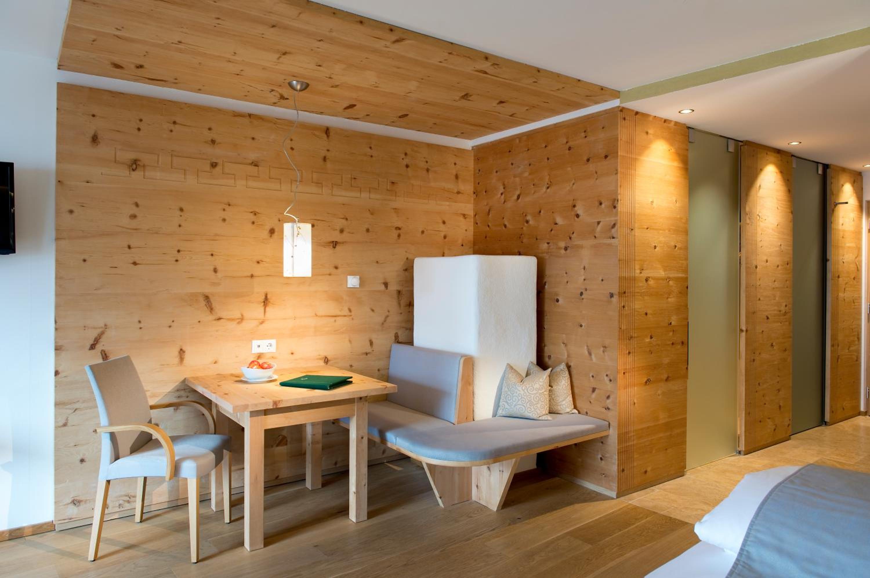 Suite - Photo 12