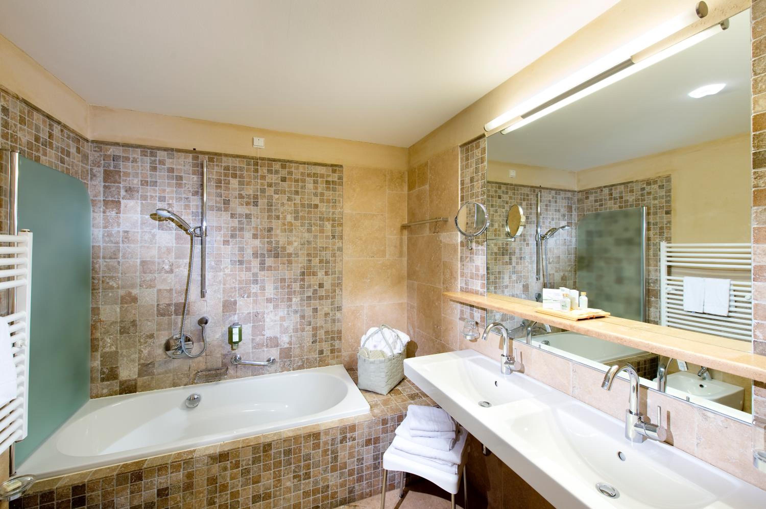 Superior Double or Twin Room - Photo 3