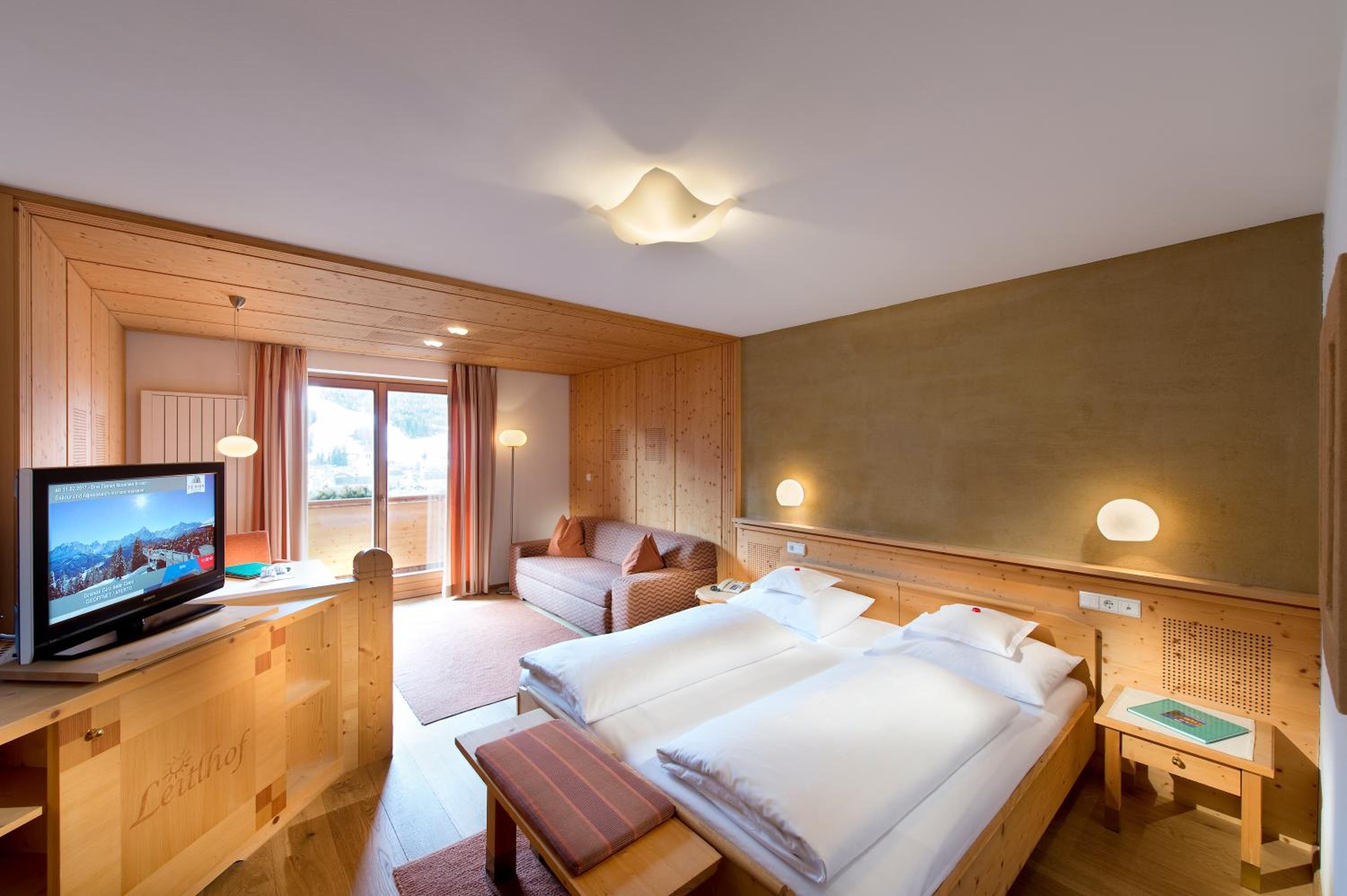 Superior Double or Twin Room - Photo 9