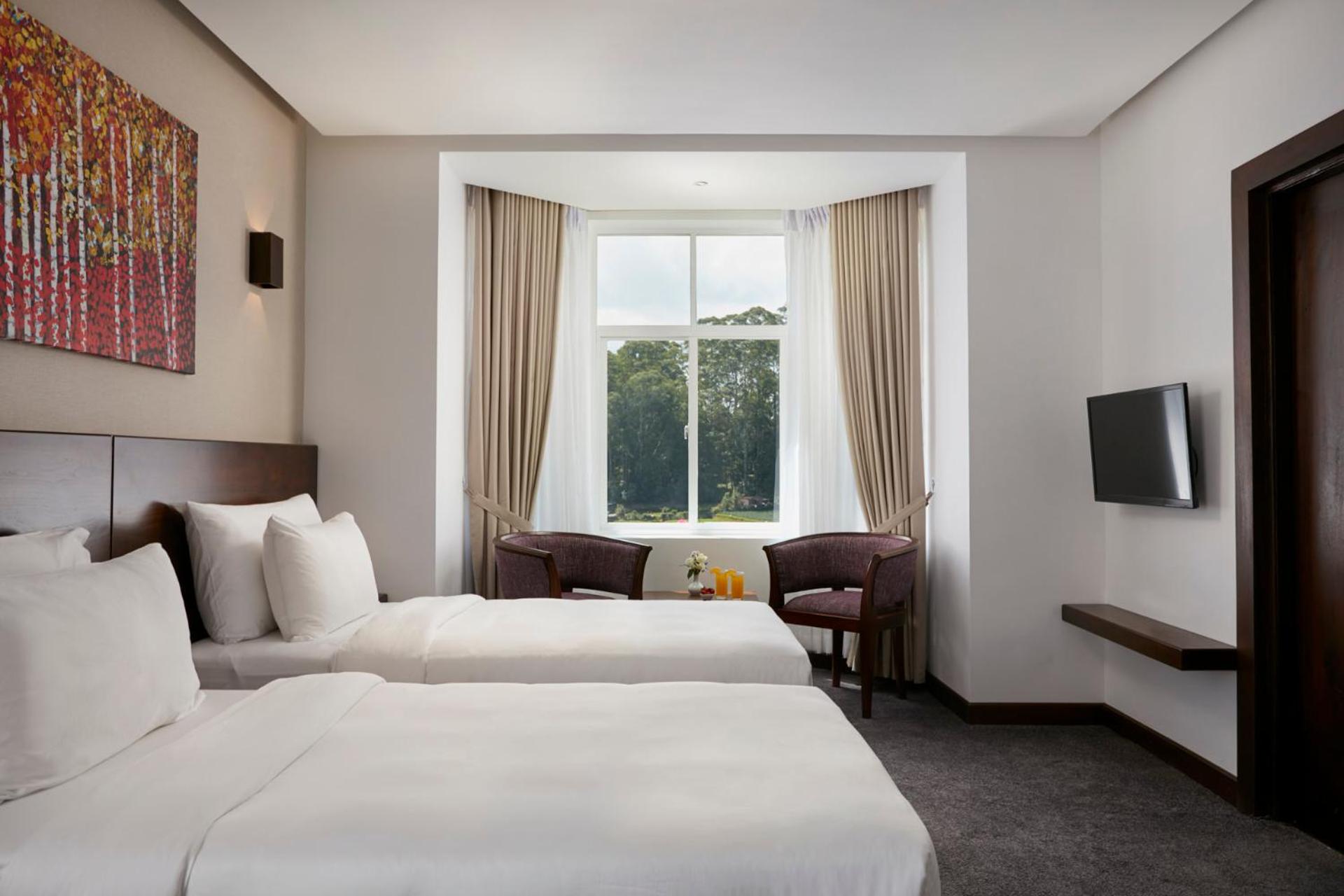 Deluxe Double or Twin Room with Mountain View - Photo 13