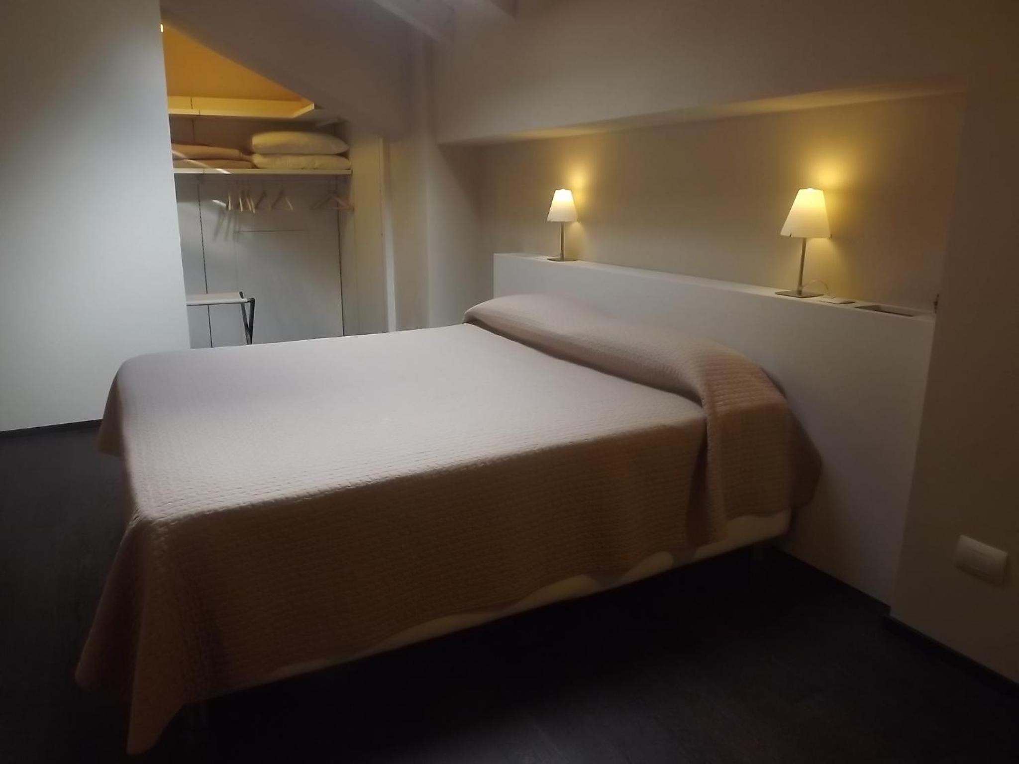 One-Bedroom Suite with Sofa Bed photo 2