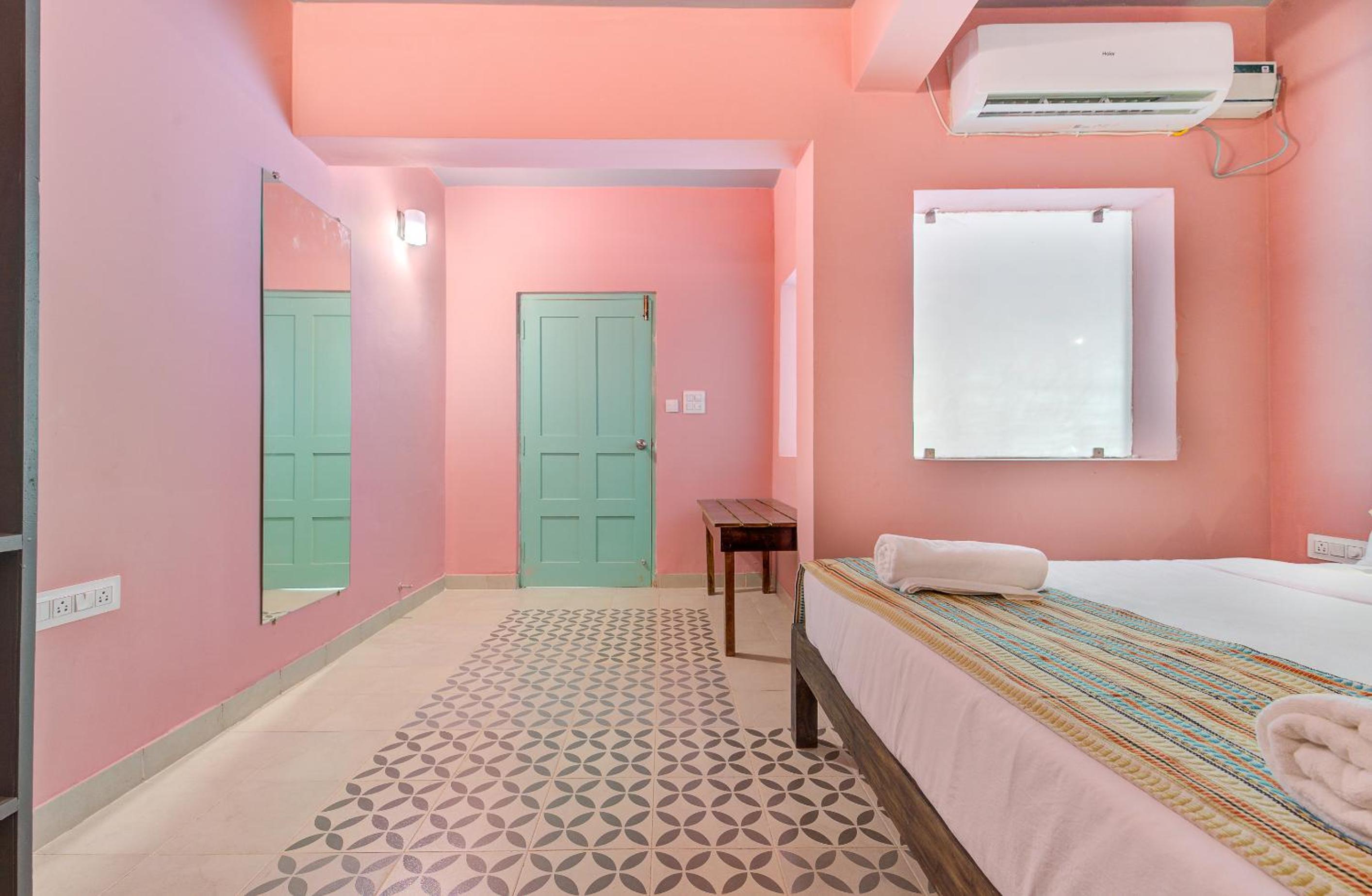 Double Room with Private Bathroom photo 1
