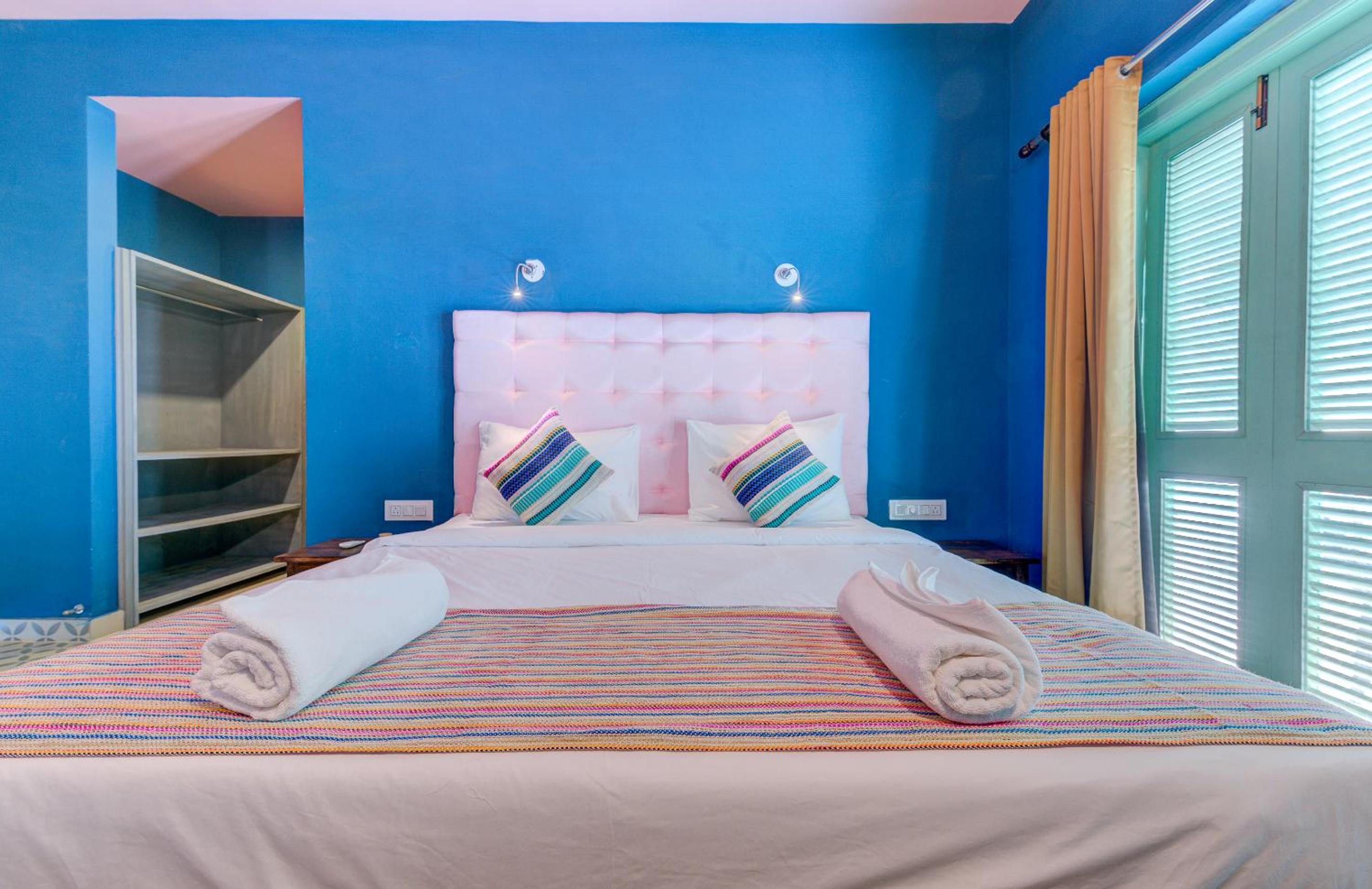 Deluxe Double Room with Balcony photo 3