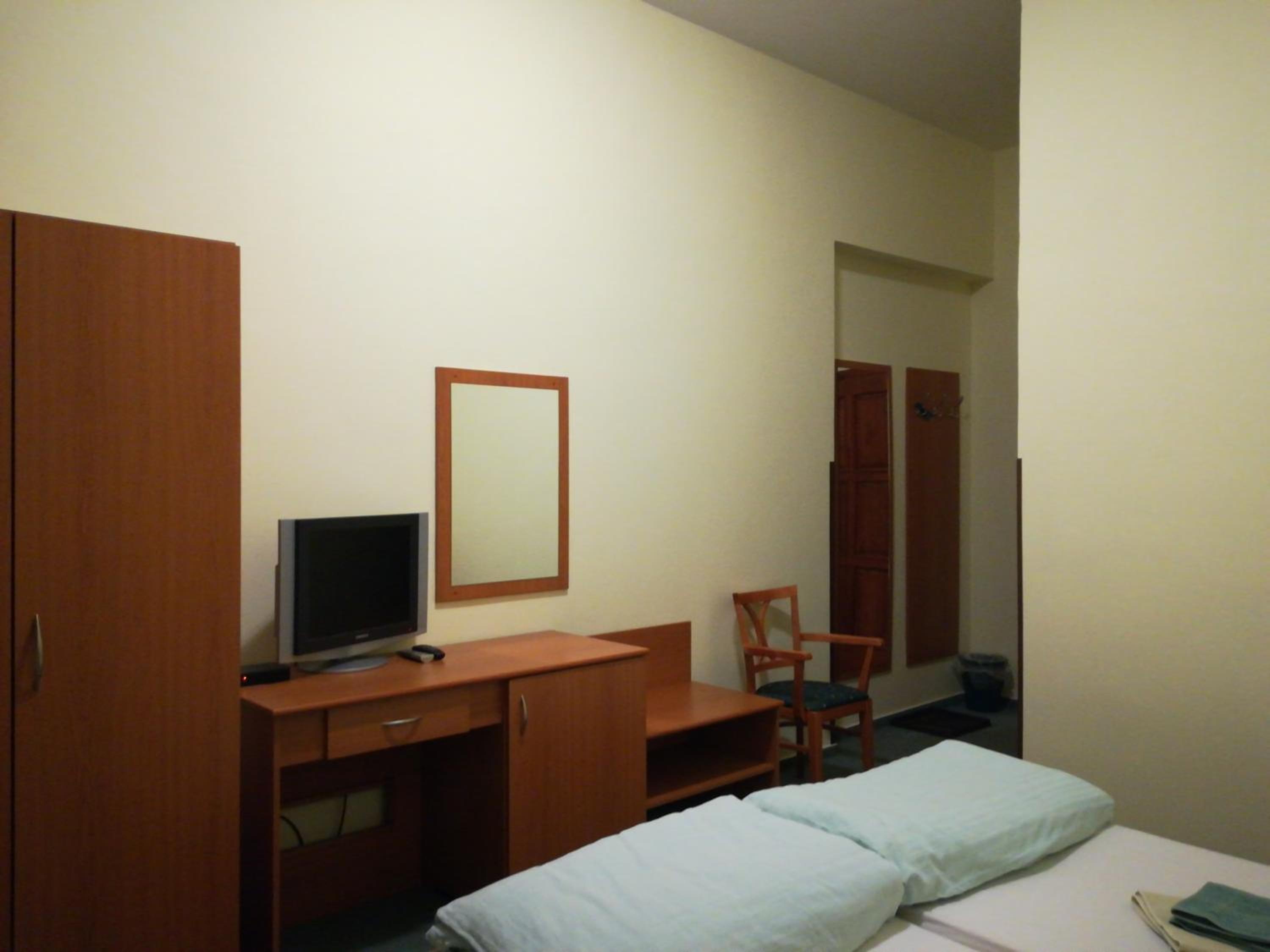 Standard Double Room photo 3