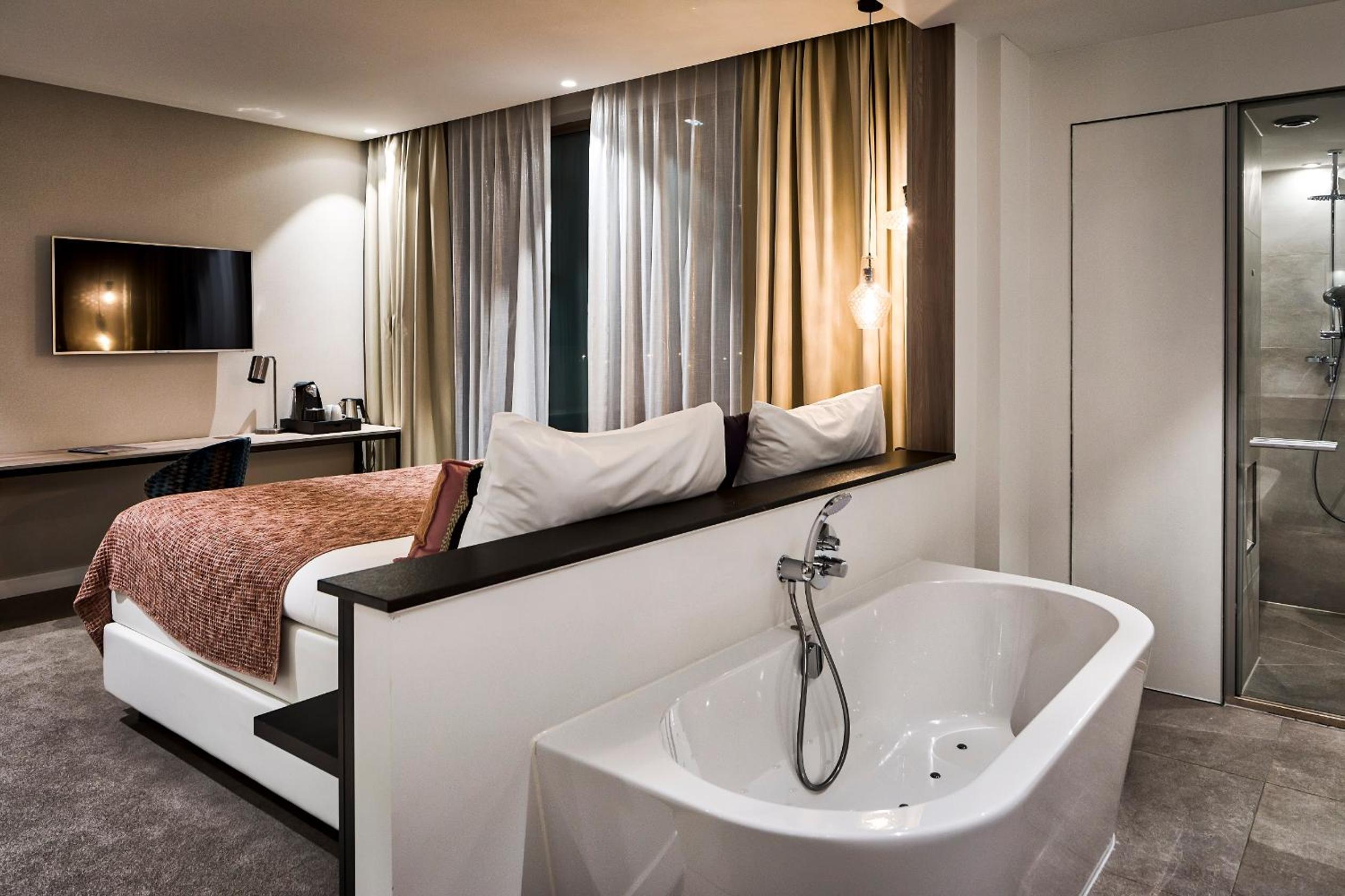 Wellness Deluxe Suite