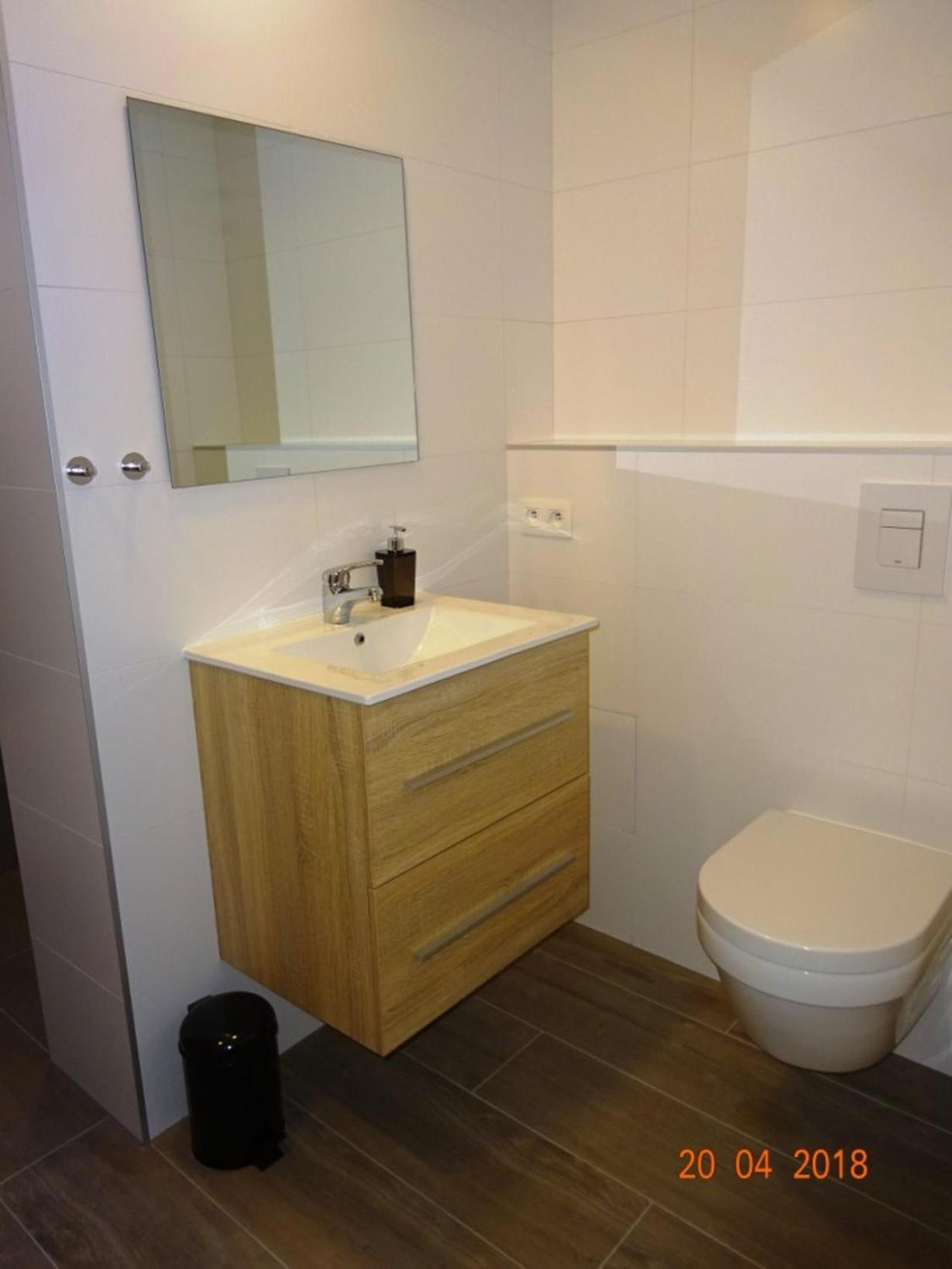 Quadruple Room with Private Bathroom photo 3