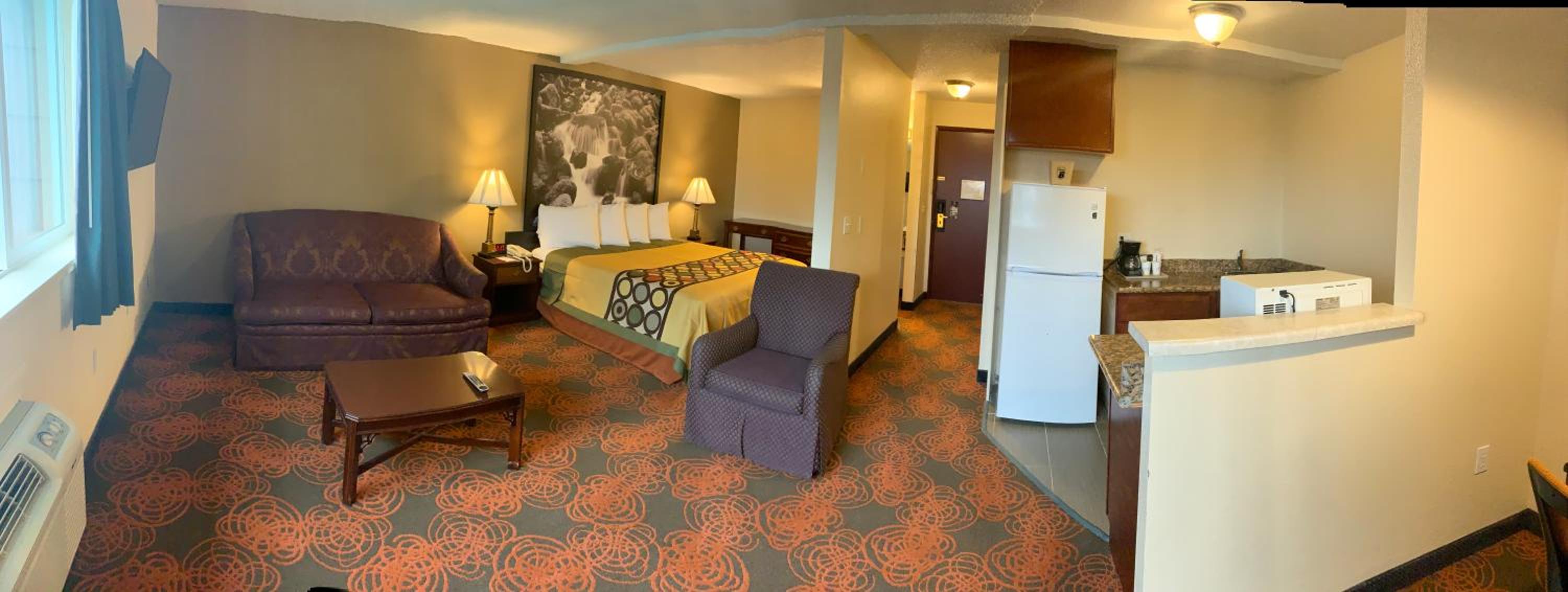 King Room - Non-Smoking - Photo 11