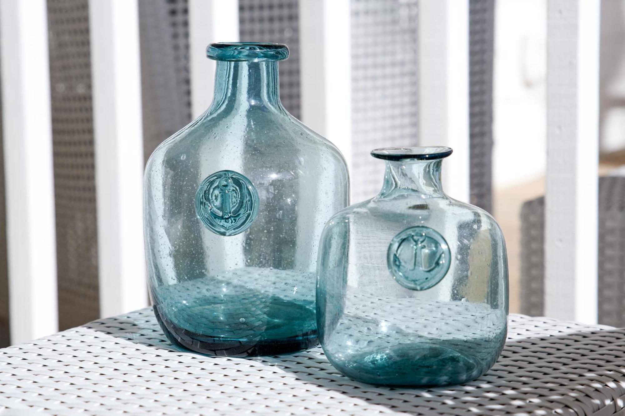 Oceanfront Veranda Two Bedroom Guestroom, One King Primary/ One King Room