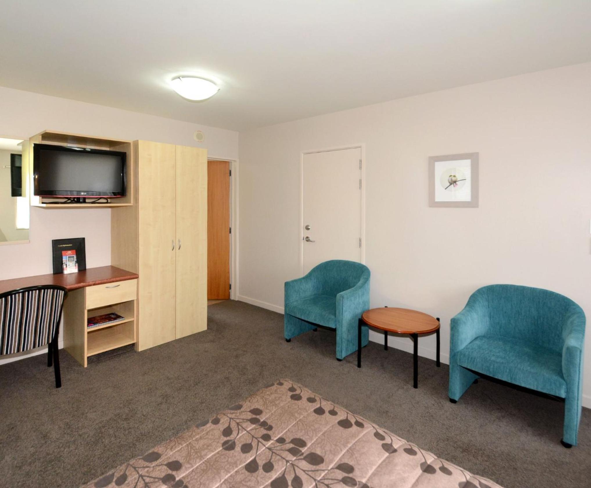 One Bedroom Executive Suite - Photo 4