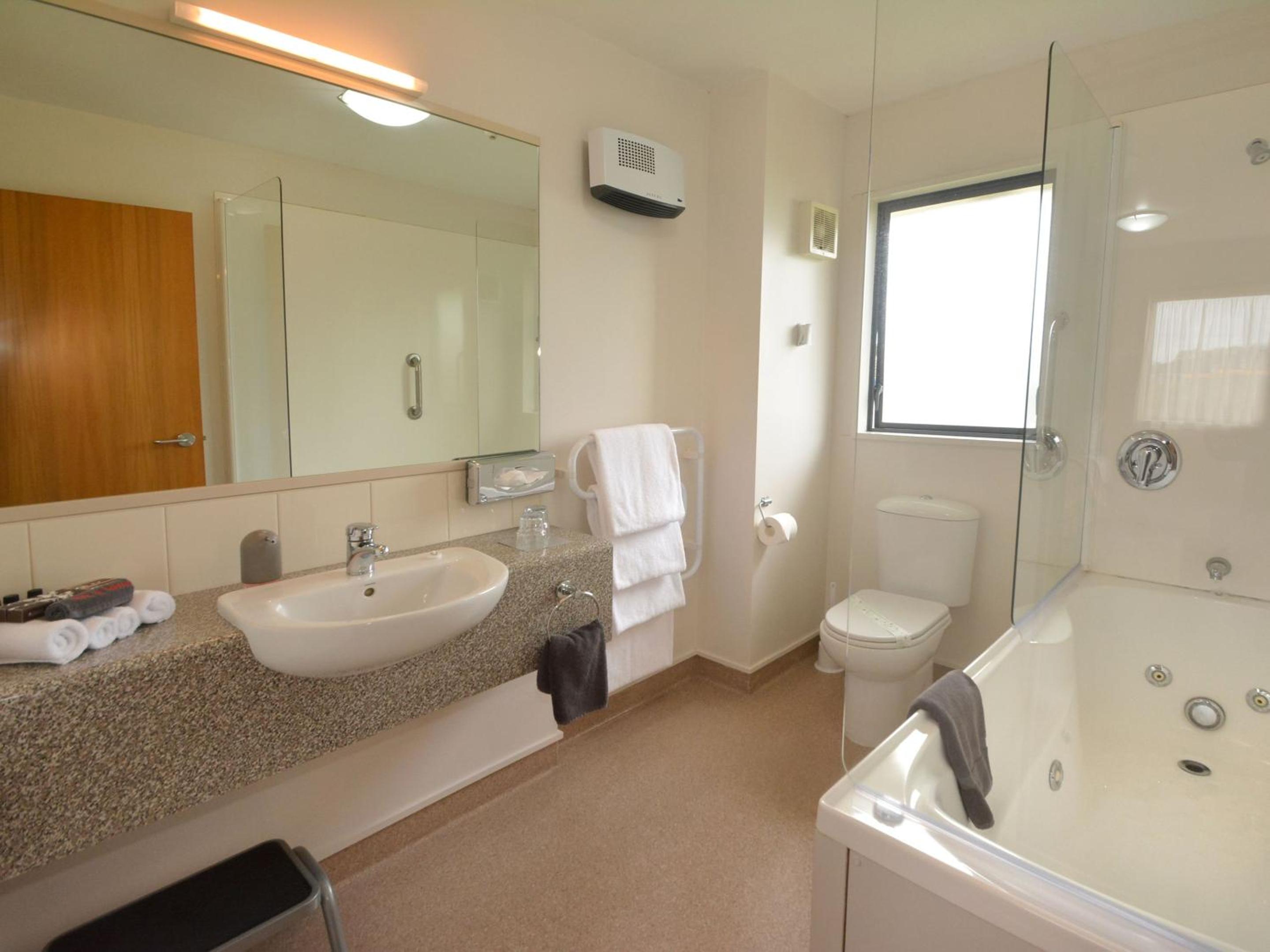 One Bedroom Executive Suite - Photo 6
