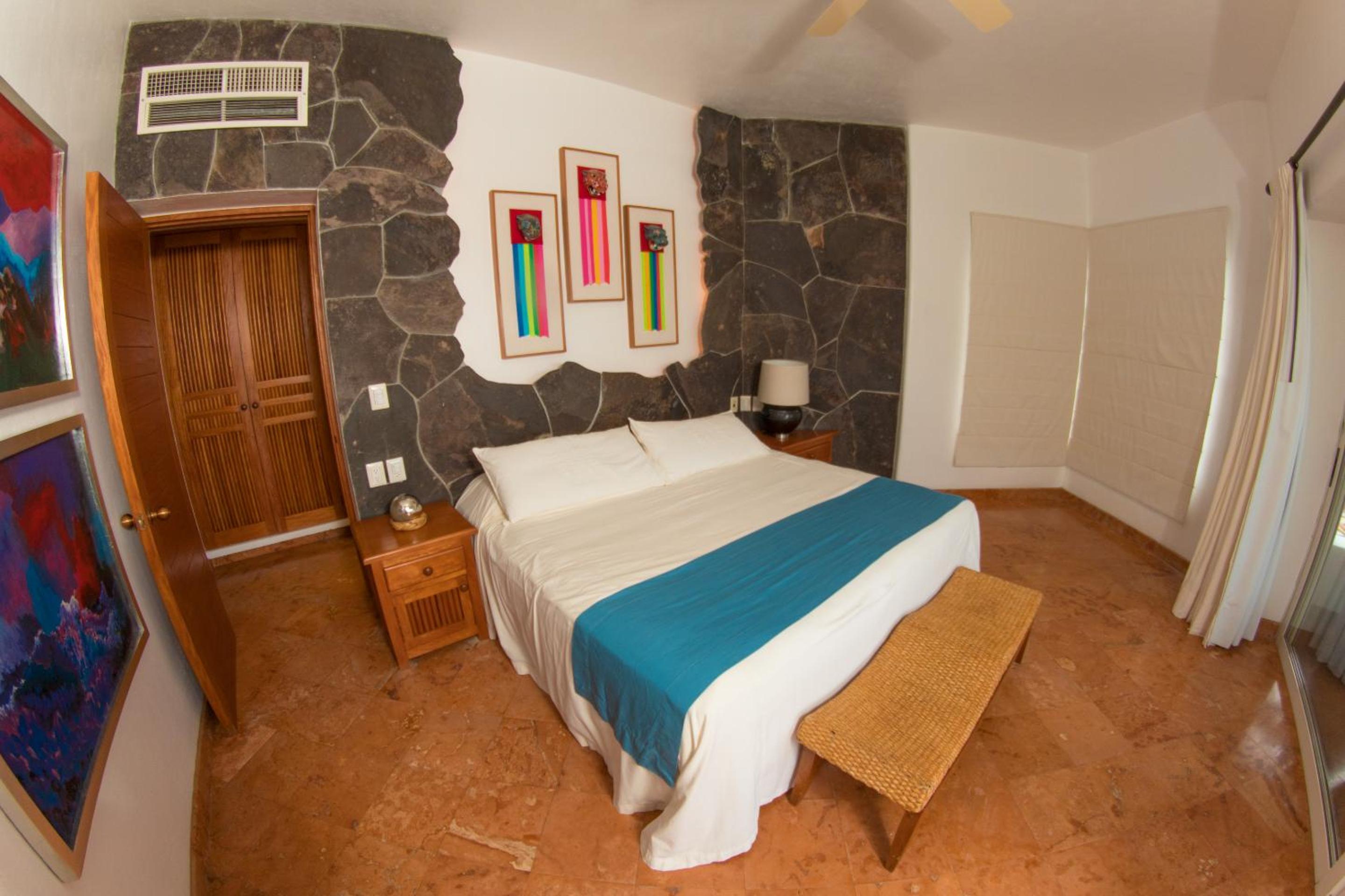 Deluxe Suite with Sea View photo 2