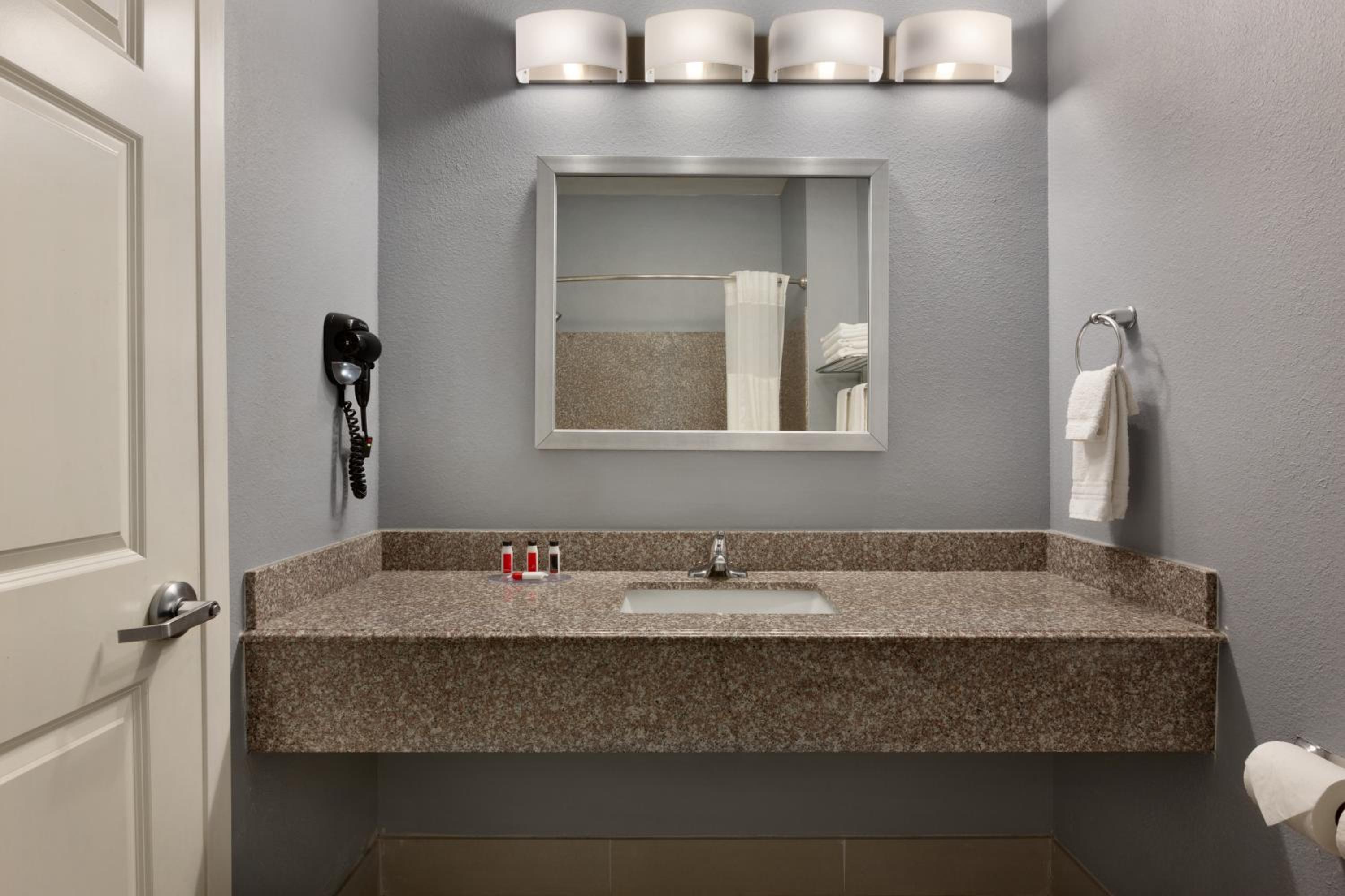 Days Inn by Wyndham Odessa, Photo 8