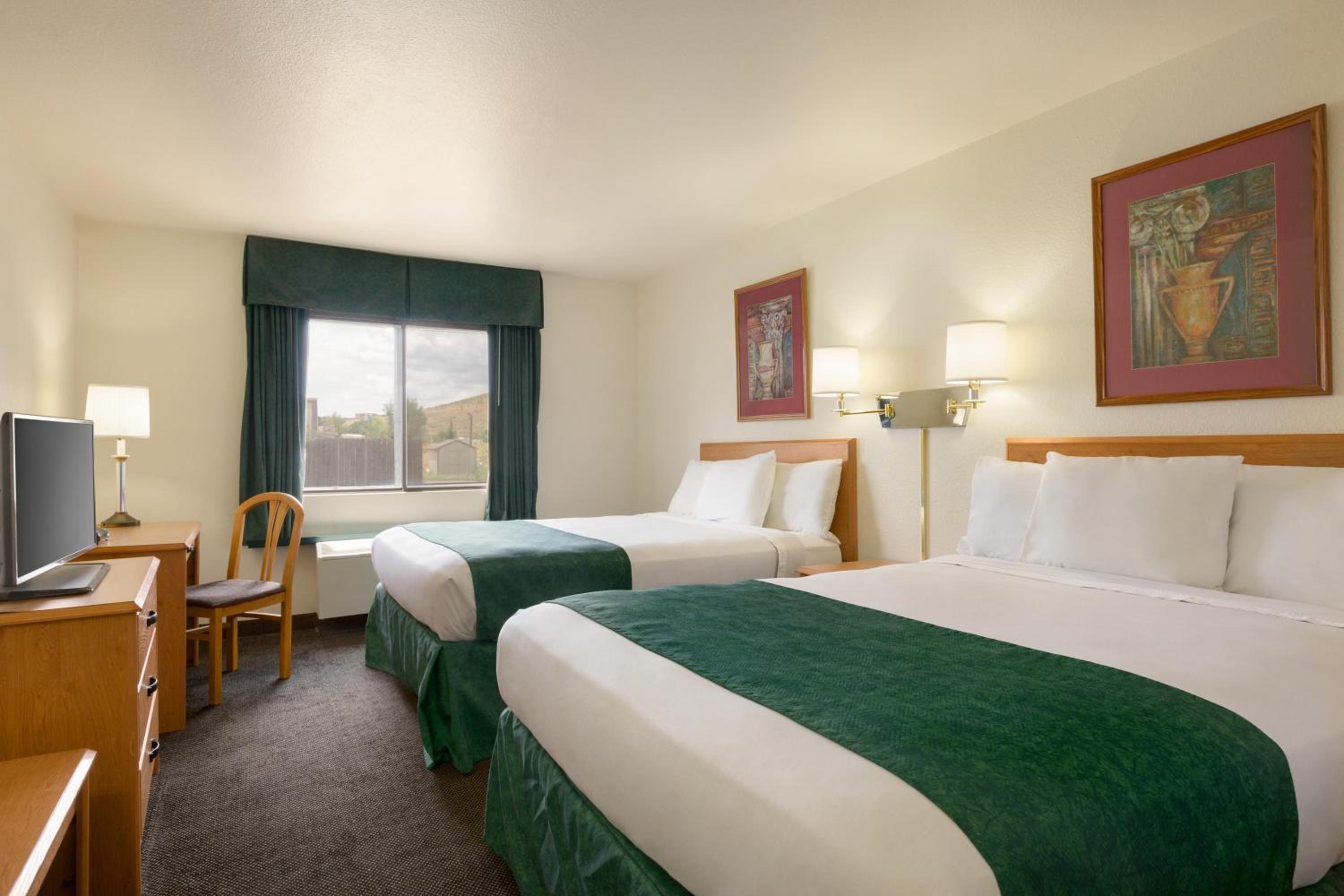 Double Room - Non-Smoking  photo 2