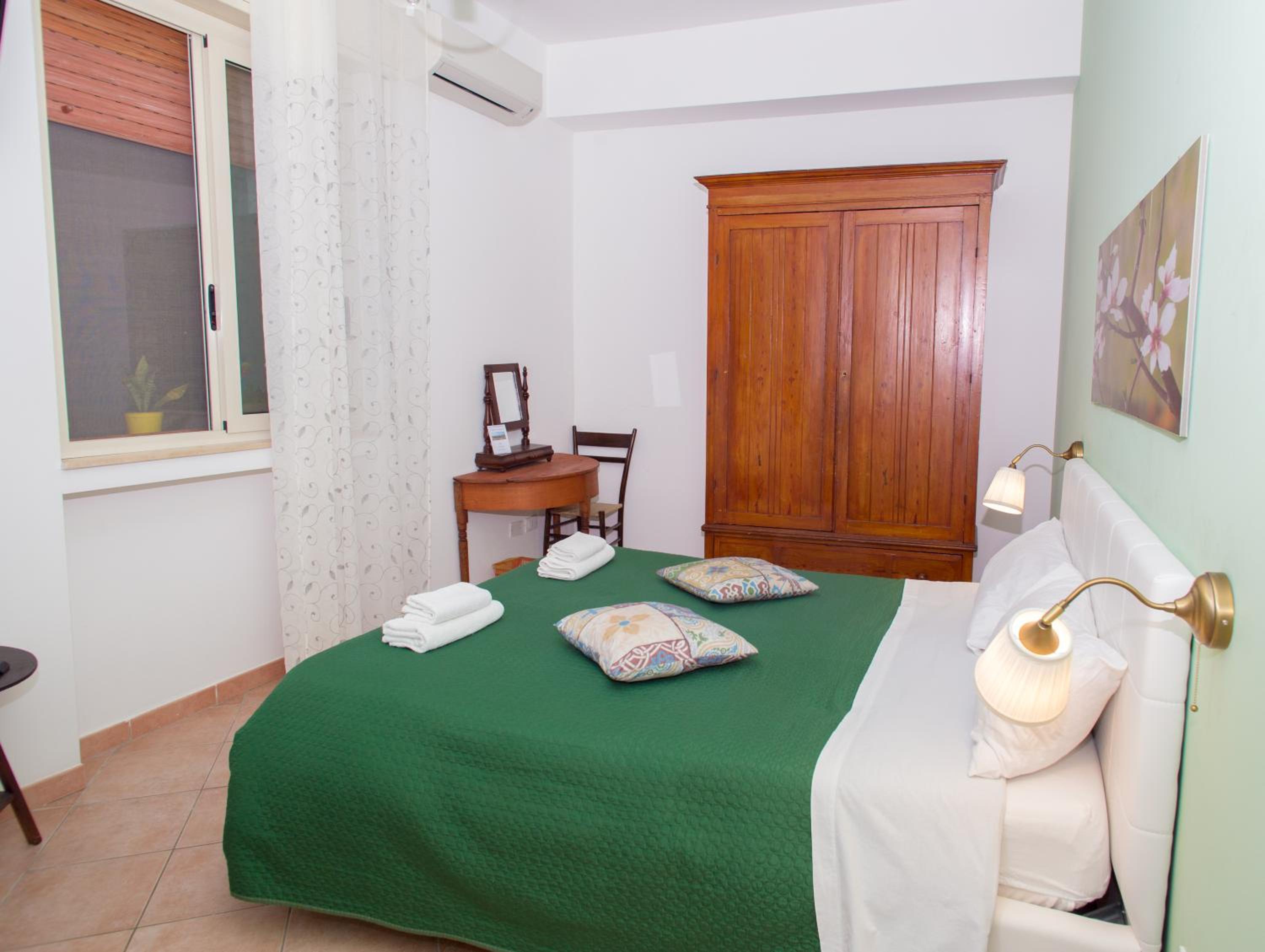 King Room with Private Bathroom