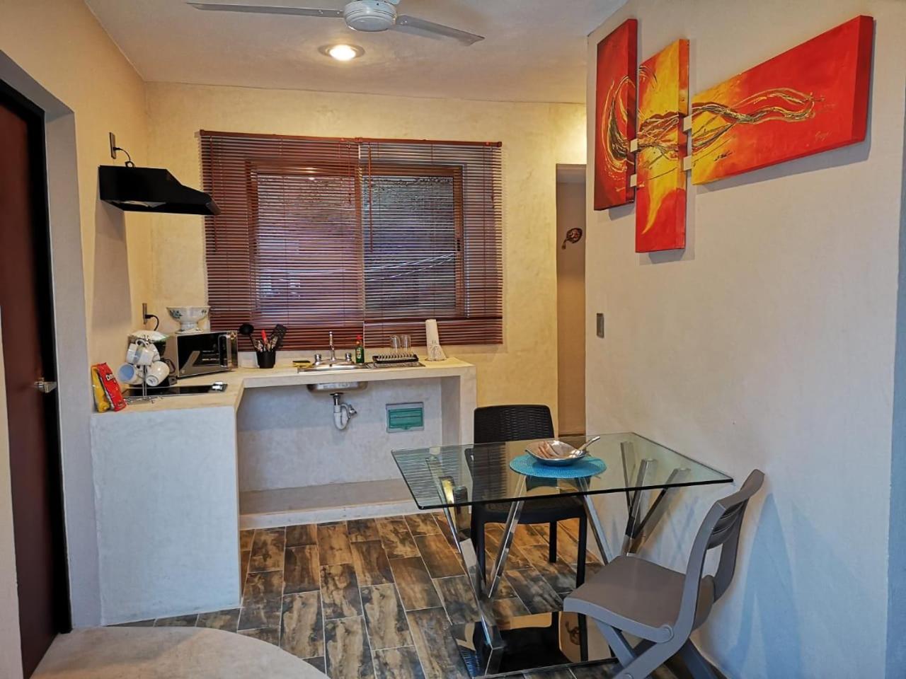 Apartment with Terrace - Photo 7
