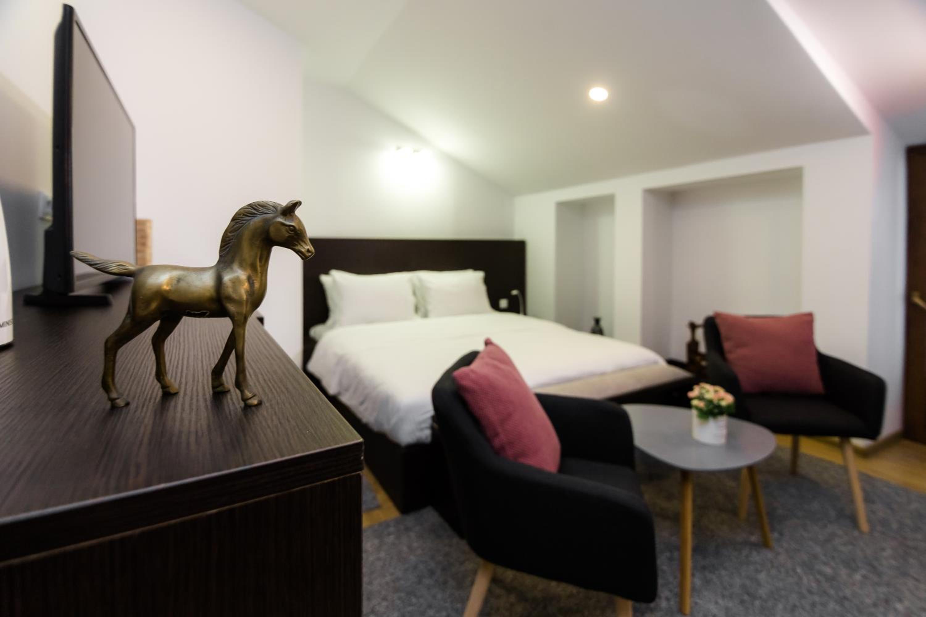 Deluxe Double Room with Extra Bed