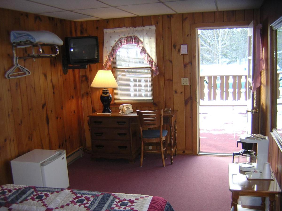 Queen Room photo 1