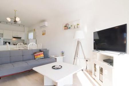 Studio Apartment with Sea View photo 2