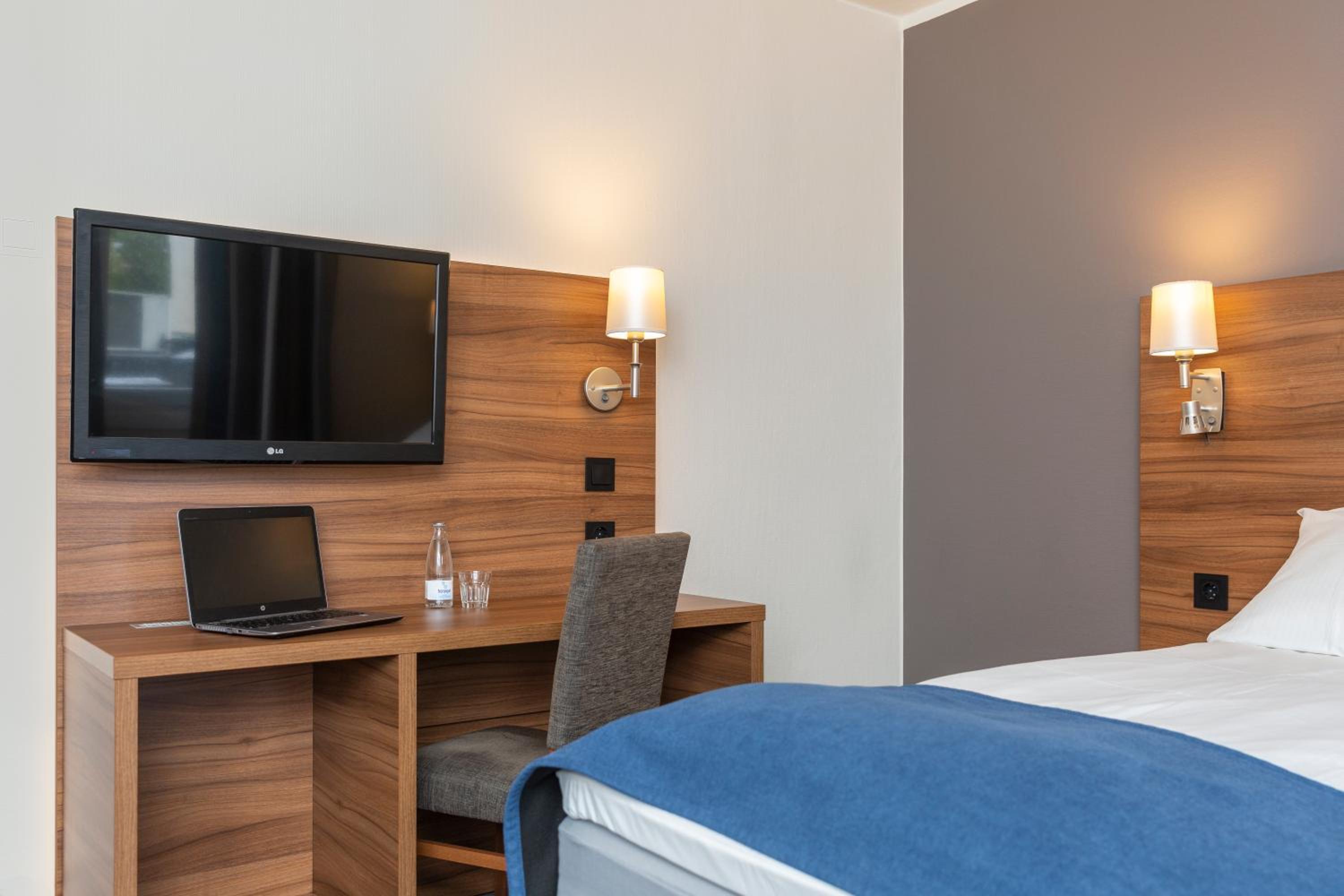 Double Room - Photo 6
