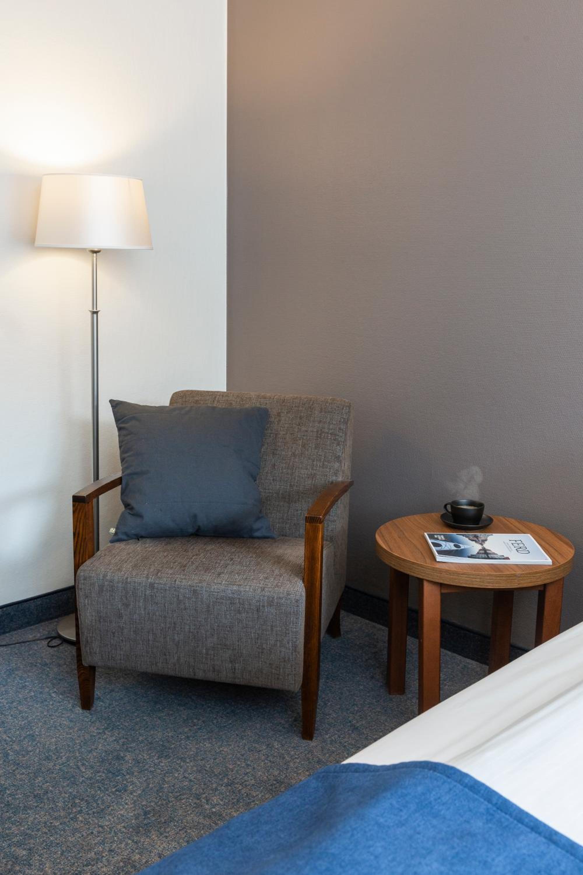 Standard Twin Room - Photo 2