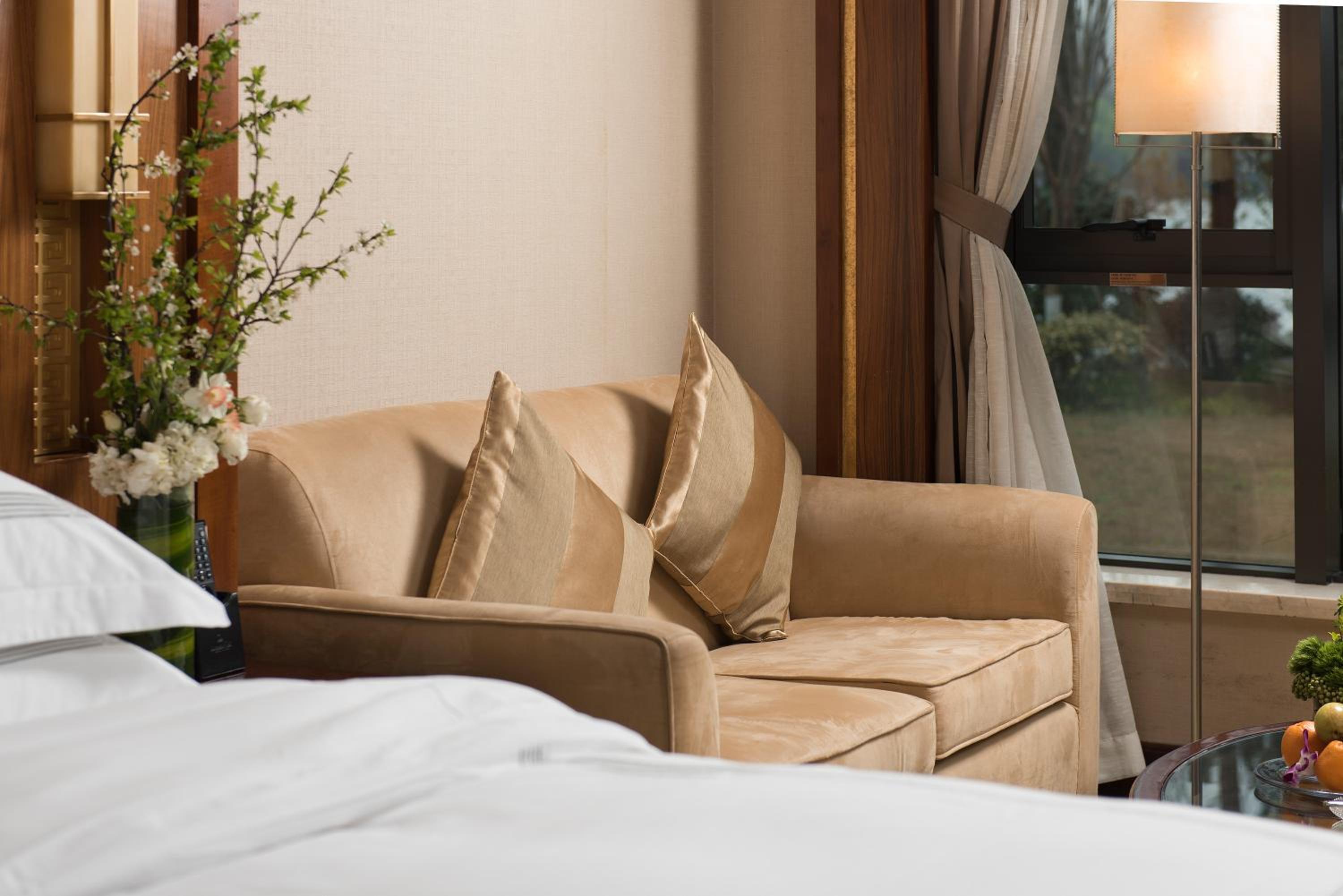 Deluxe Double Room with Lake View photo 1