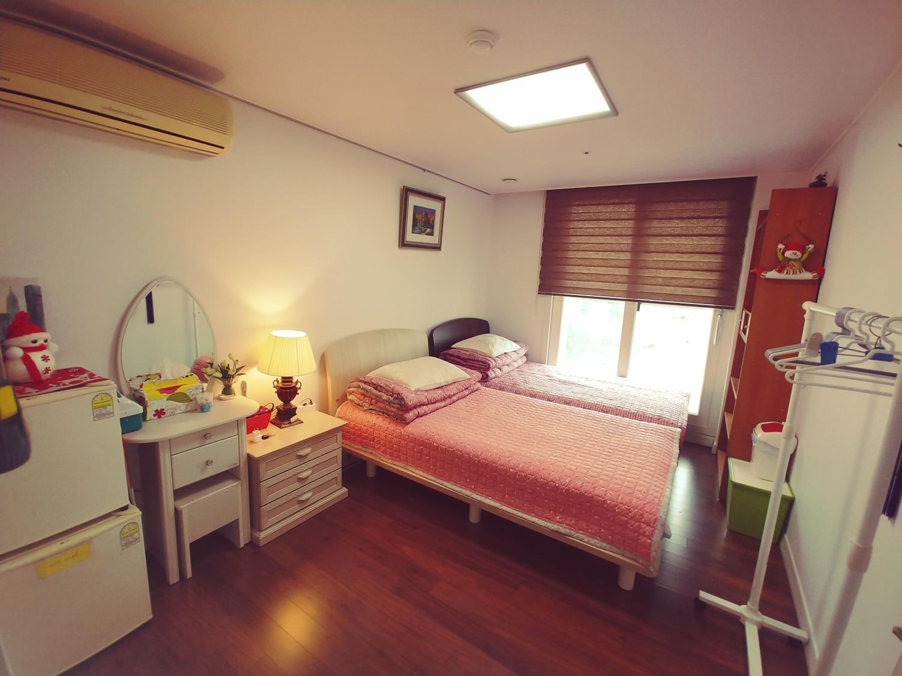 Twin Room with Mountain View