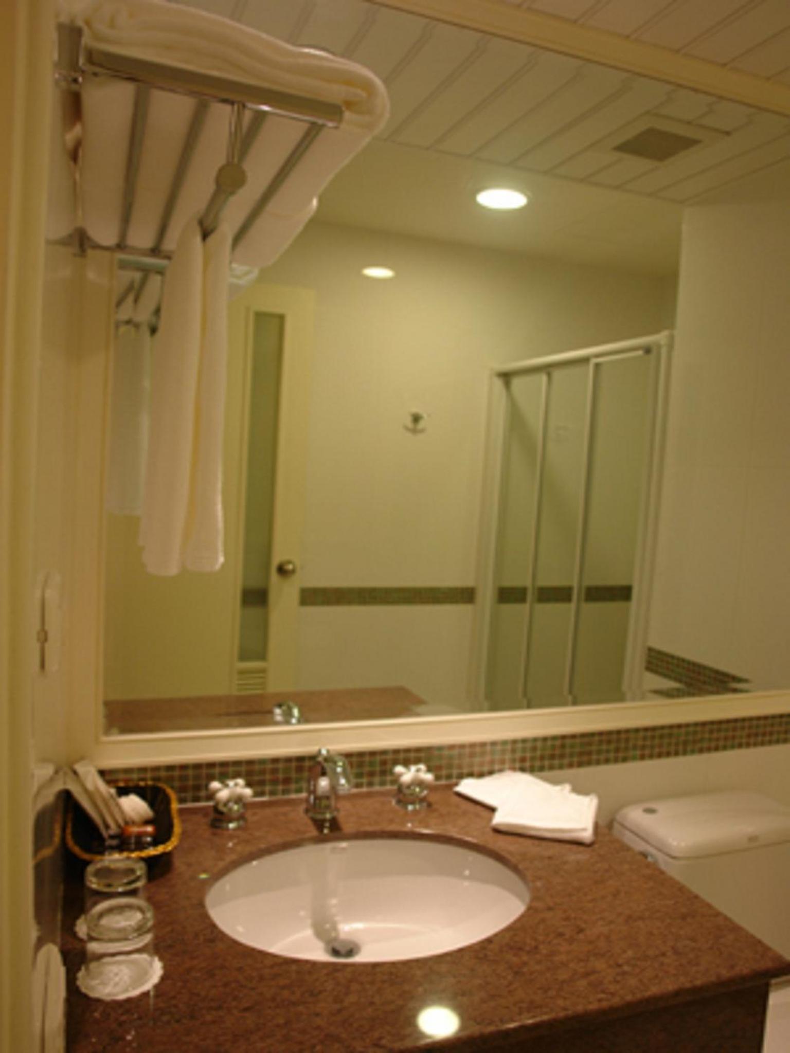 Standard Double or Twin Room with City View photo 2