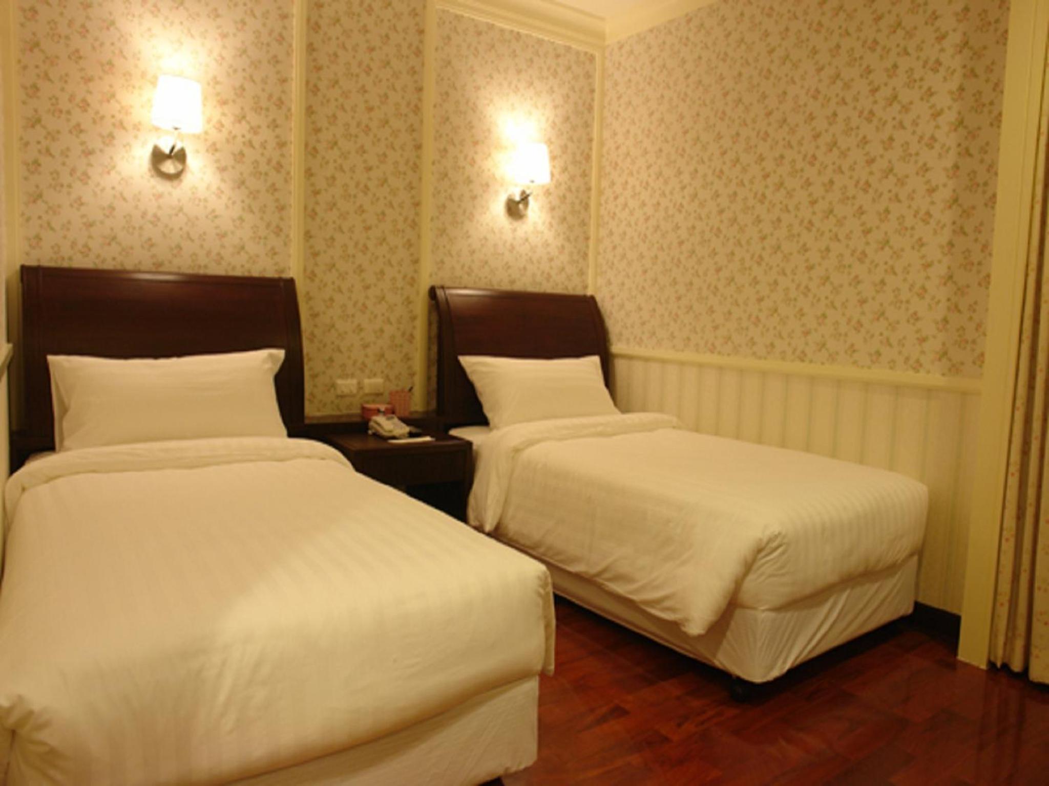 Standard Double or Twin Room with City View photo 2