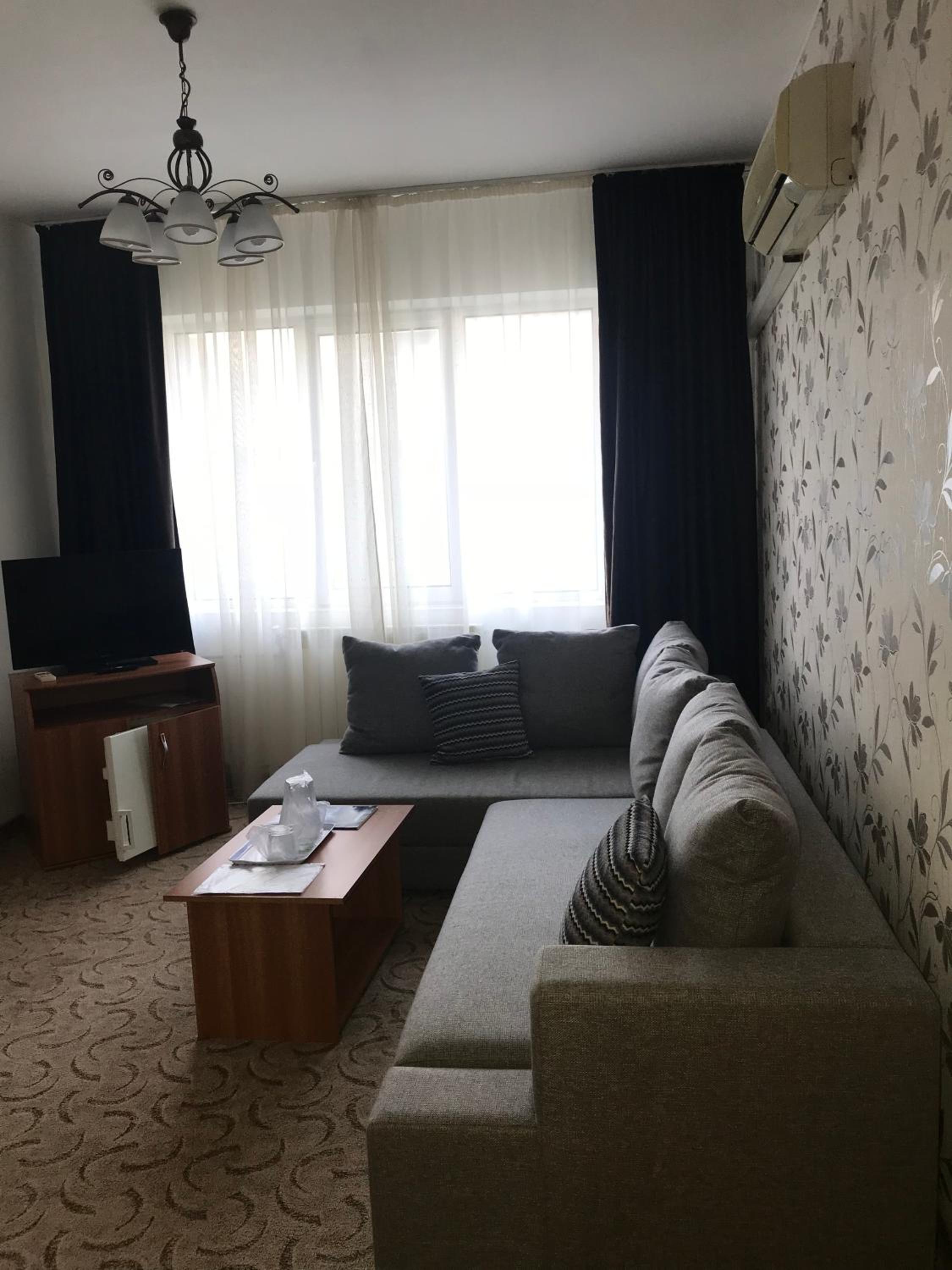 One-Bedroom Suite photo 2