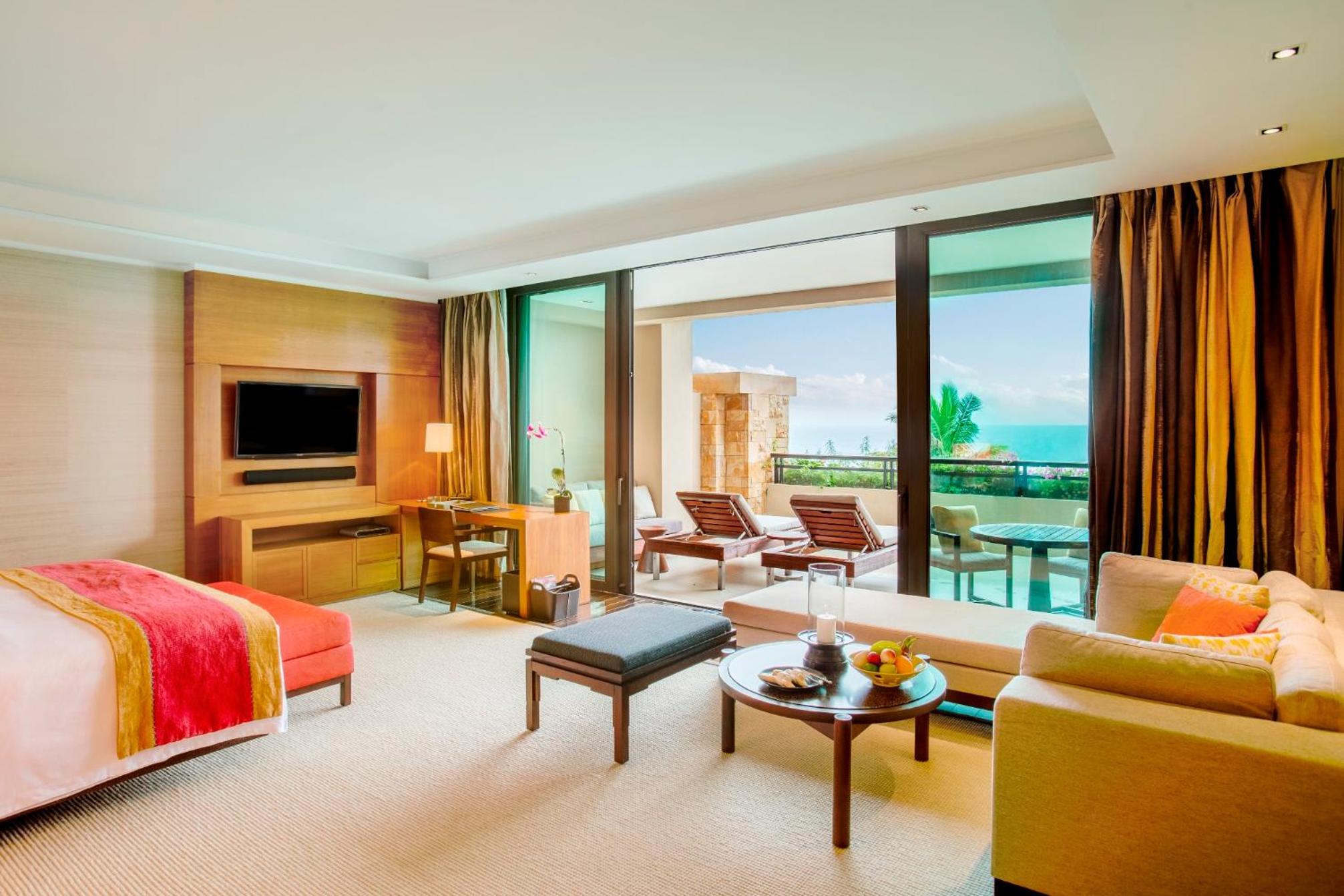 Grand King Room with Ocean View